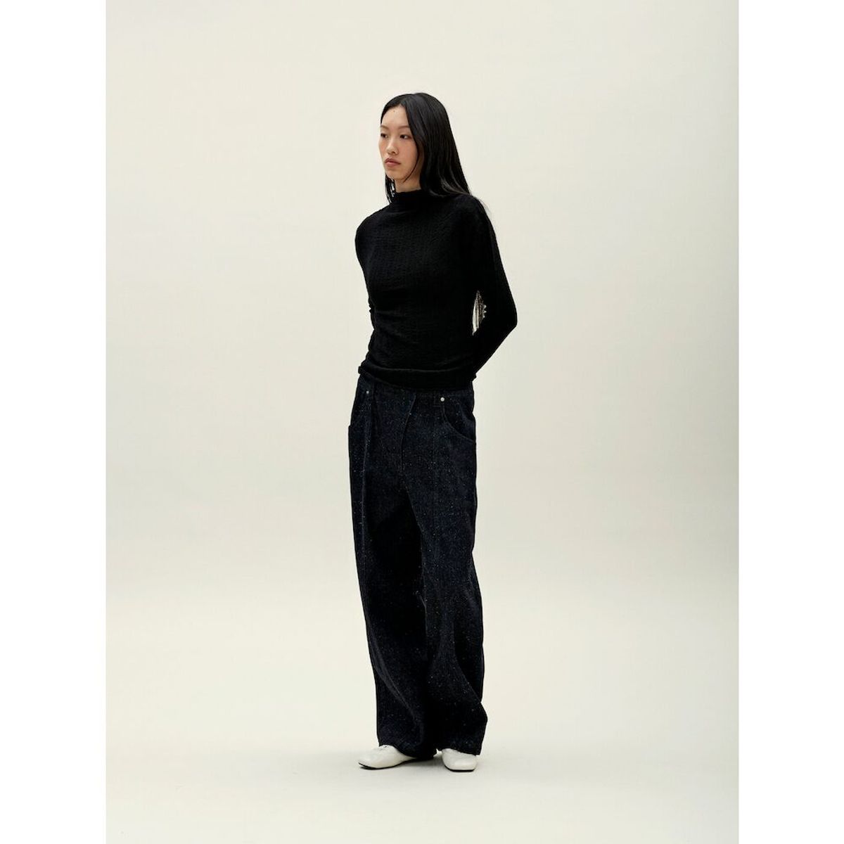 앙개(ANGGAE) Smocked Pullover  Black