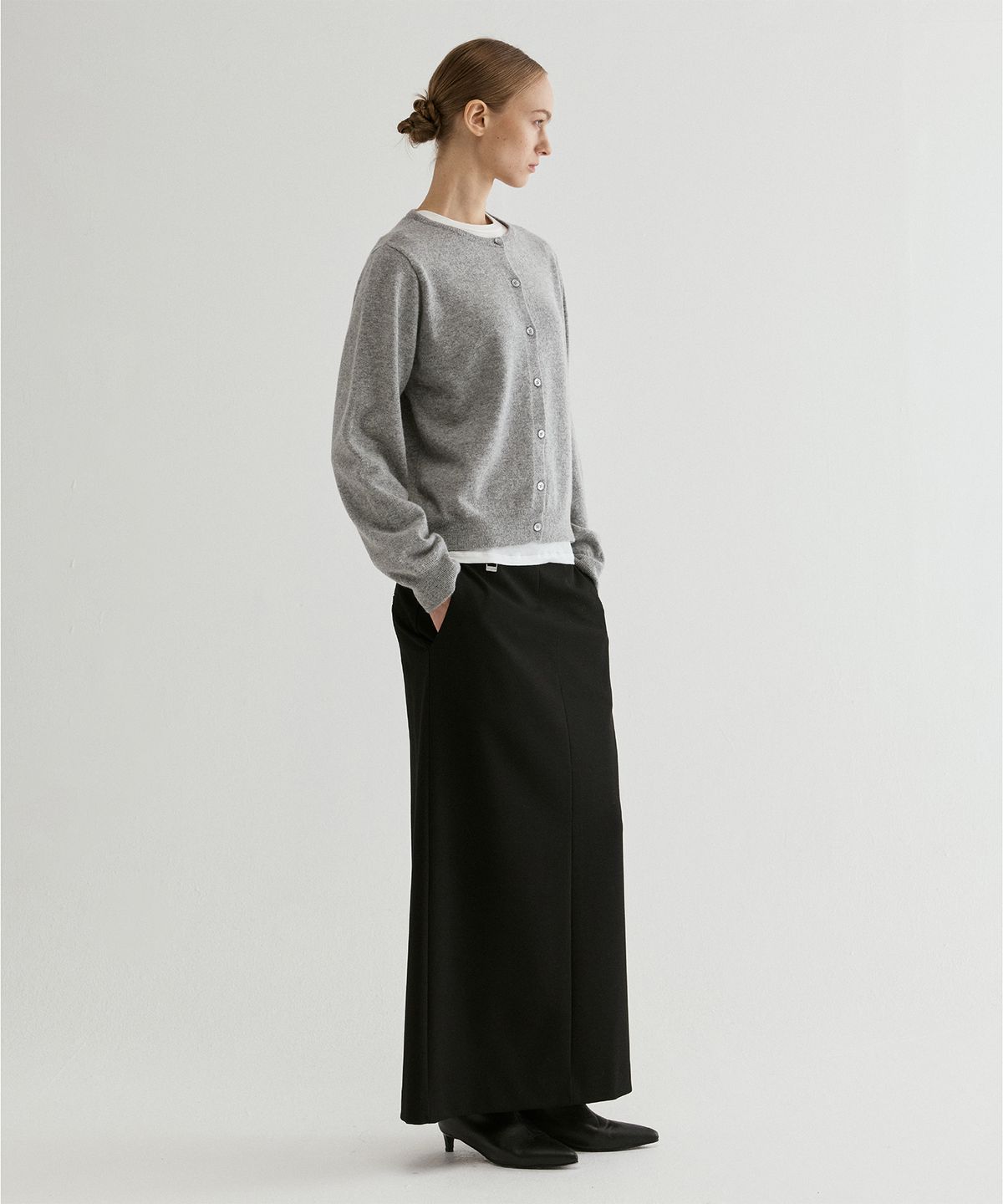 프롬웨얼(FROMWHERE) Wool Crew-neck Cardigan Gray