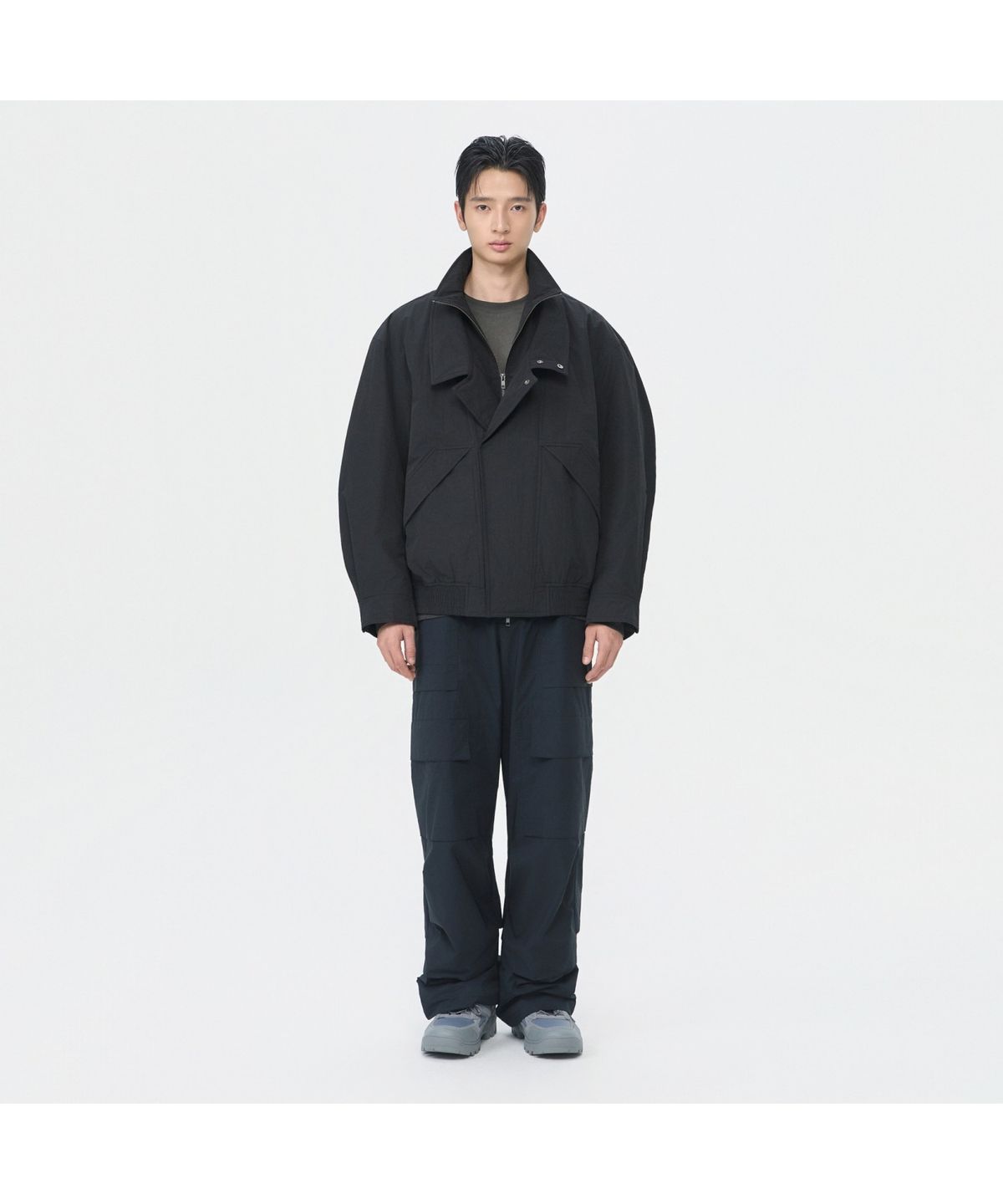 커스텀멜로우(CUSTOMELLOW) Black Cargo Parachute Pants CWPAW25552BKX