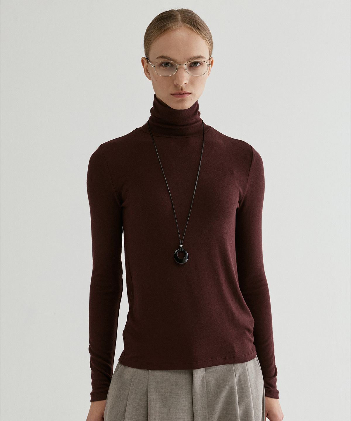 프롬웨얼(FROMWHERE) Long Sleeve Turtleneck Top Red