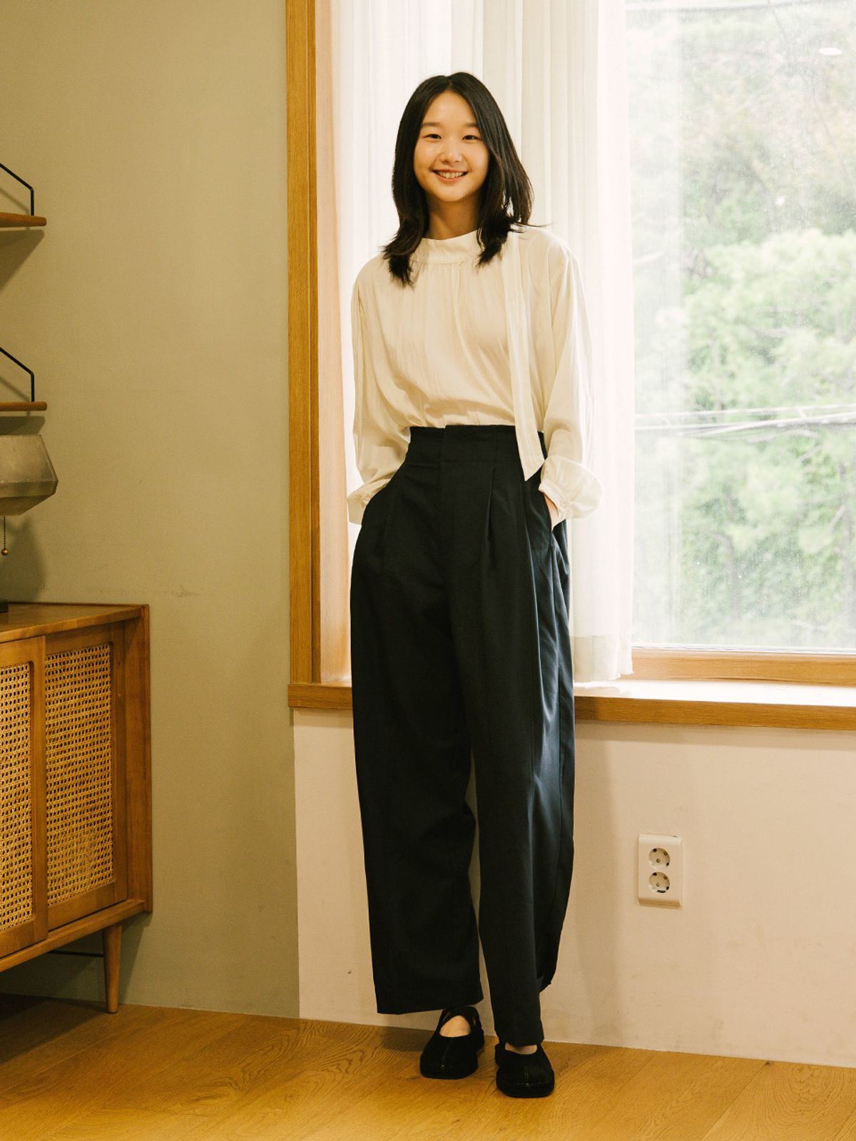 빈센트네이비(VINCENT NAVY) 아틀리에 블라우스_아이보리