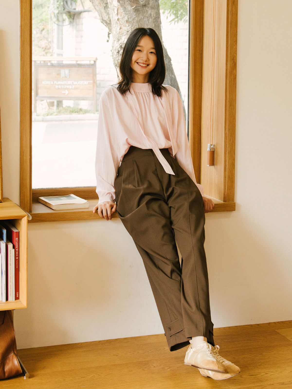 빈센트네이비(VINCENT NAVY) 아틀리에 스트랩 팬츠_브라운