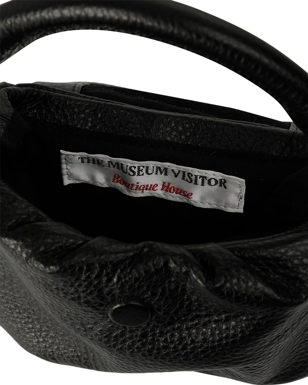 더뮤지엄비지터(THEMUSEUMVISITOR) METAL LOGO LEATHER MINIBAG (BLACK)