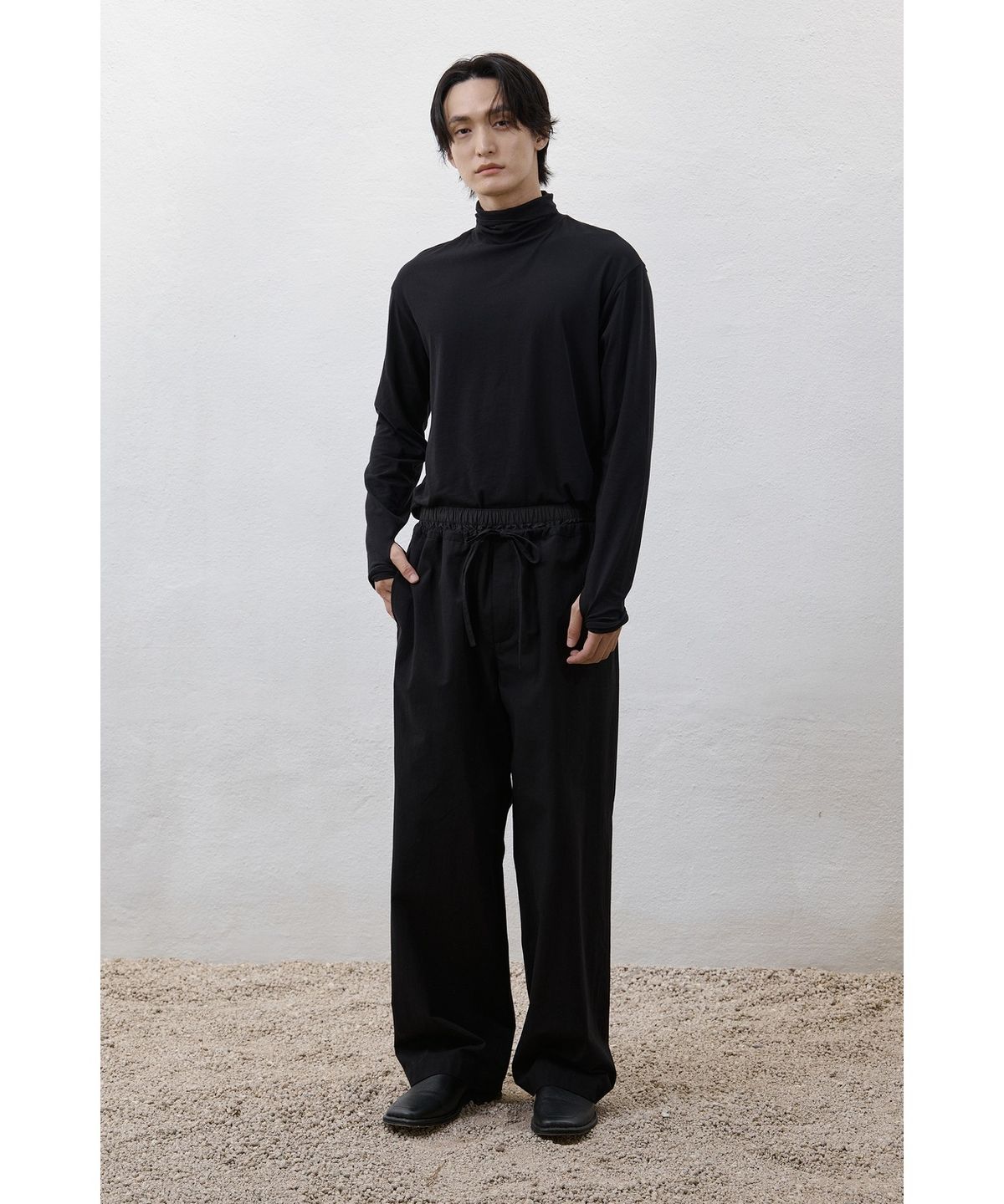 유스(YOUTH) Finger Hole L/S T-shirt - Black