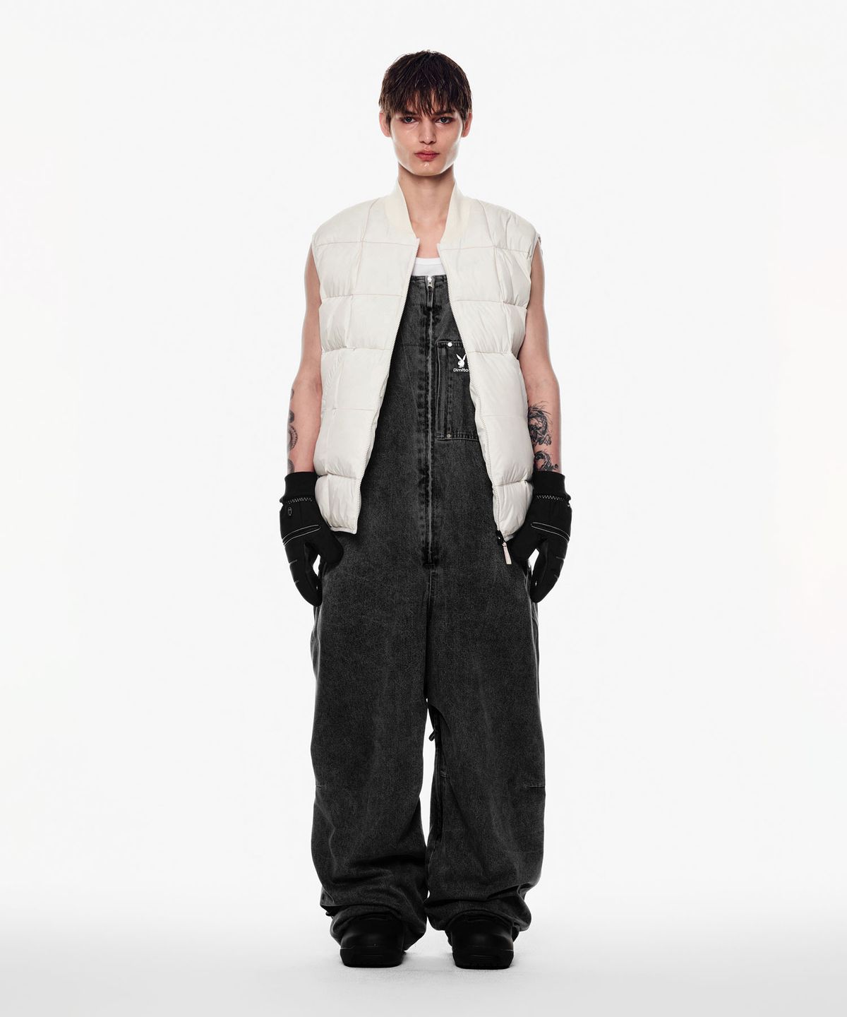 디미토(DIMITO) [PLAYBOY x DIMITO] STITCHED TRUCKER BIB DENIM PANTS (WIDE FIT LV.1) WASHED BLACK