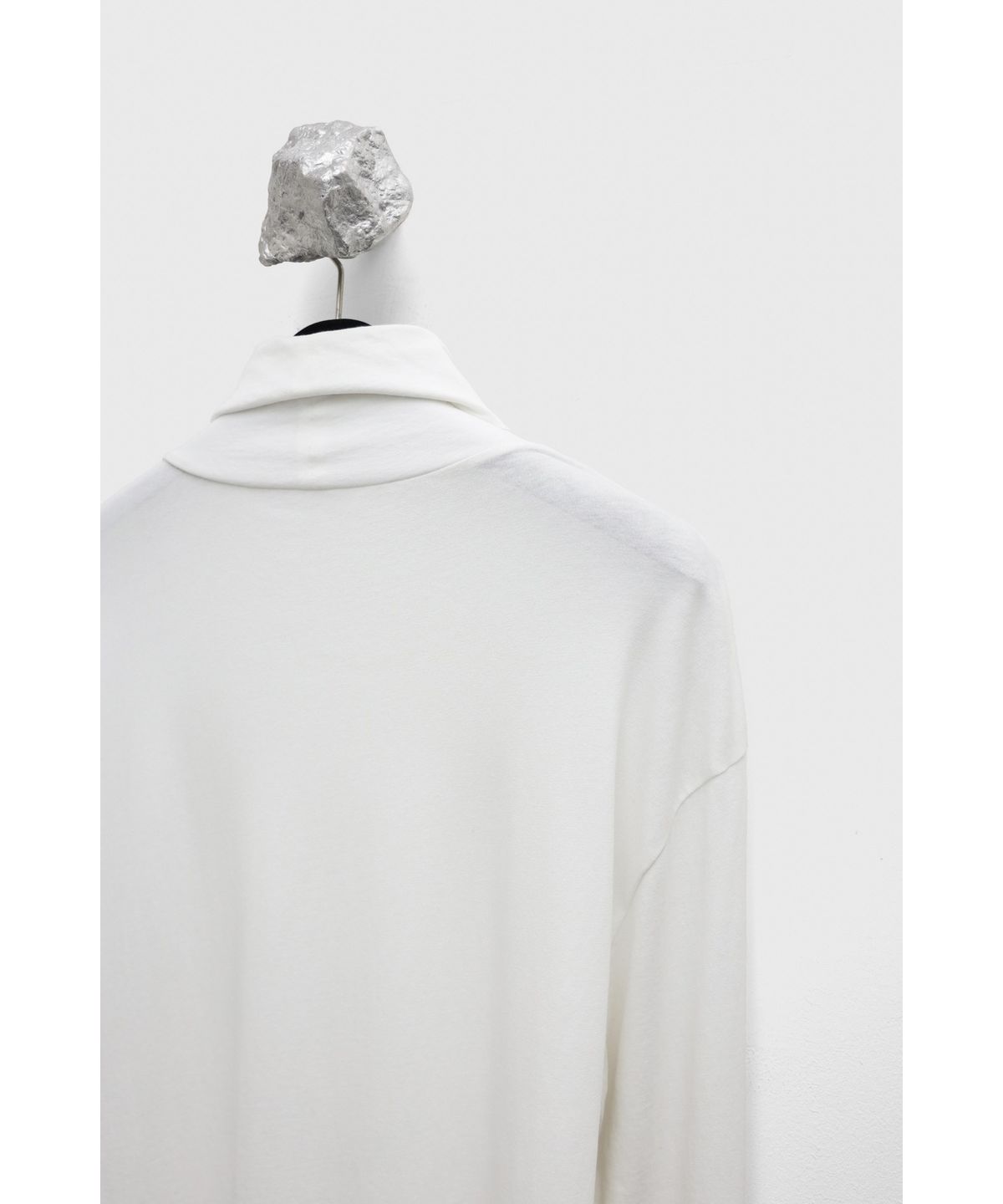 유스(YOUTH) Finger Hole L/S T-shirt - White