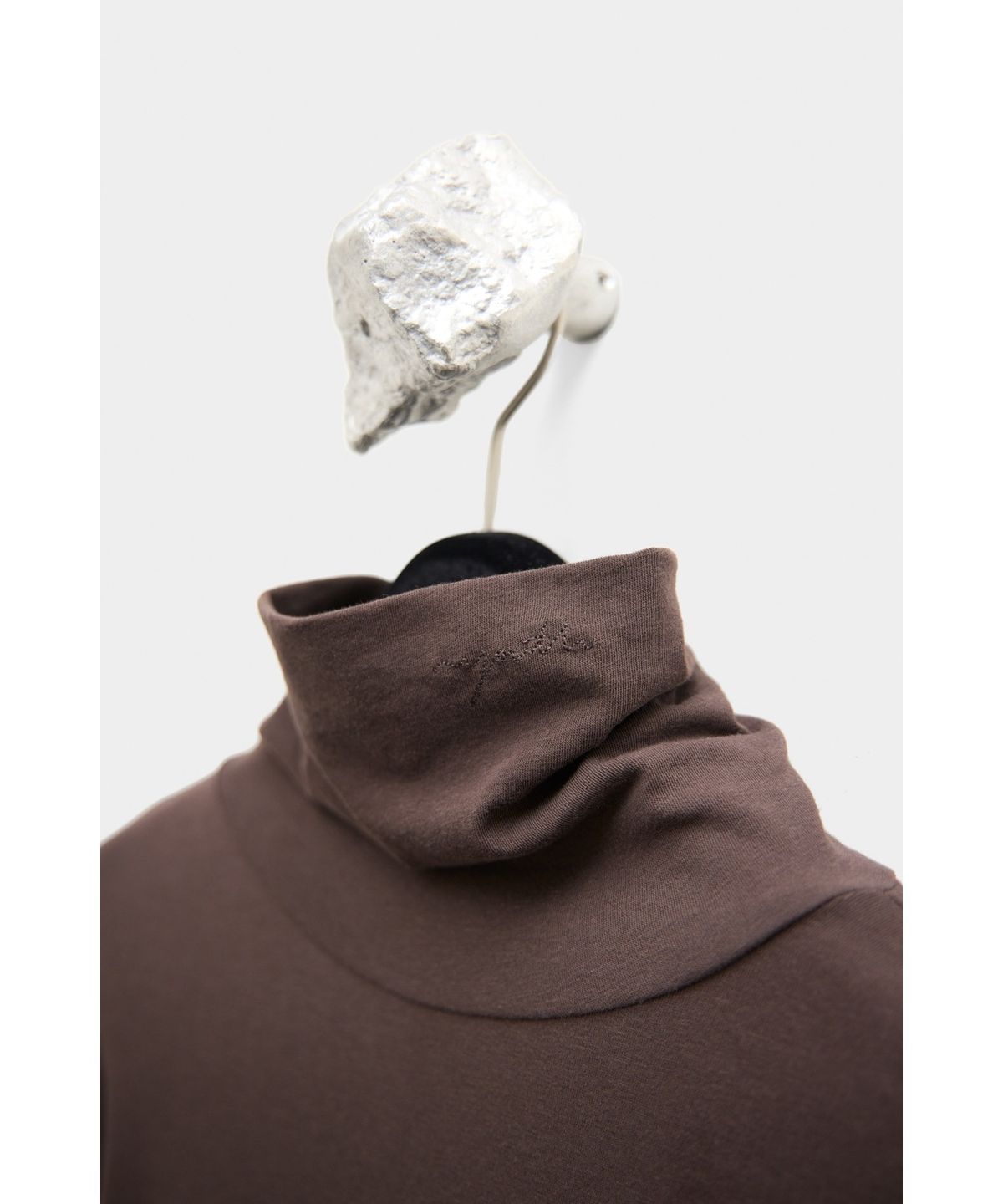 유스(YOUTH) Finger Hole L/S T-shirt - Brown