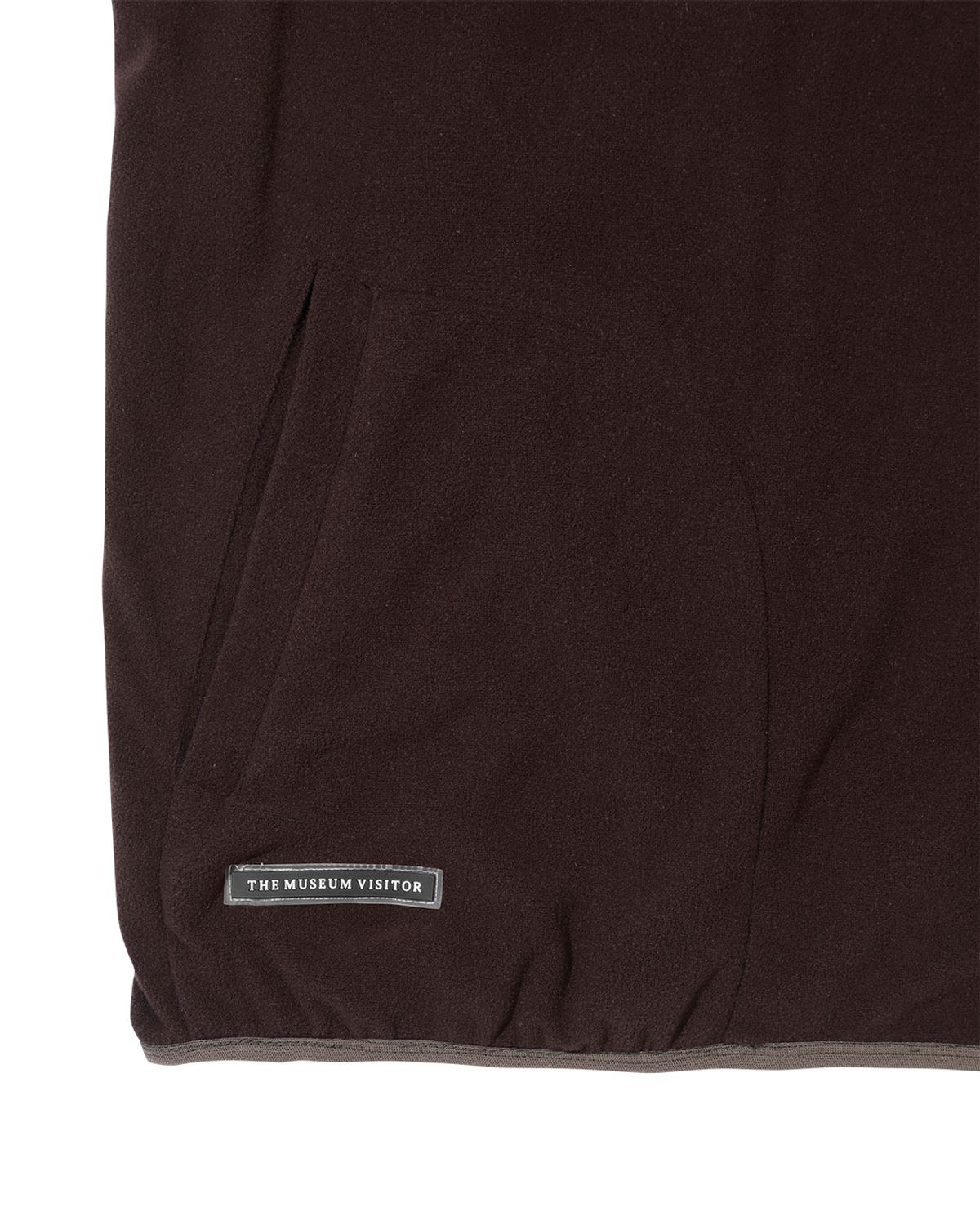 더뮤지엄비지터(THEMUSEUMVISITOR) SPORTS LABEL FLEECE ANORAK (BROWN)