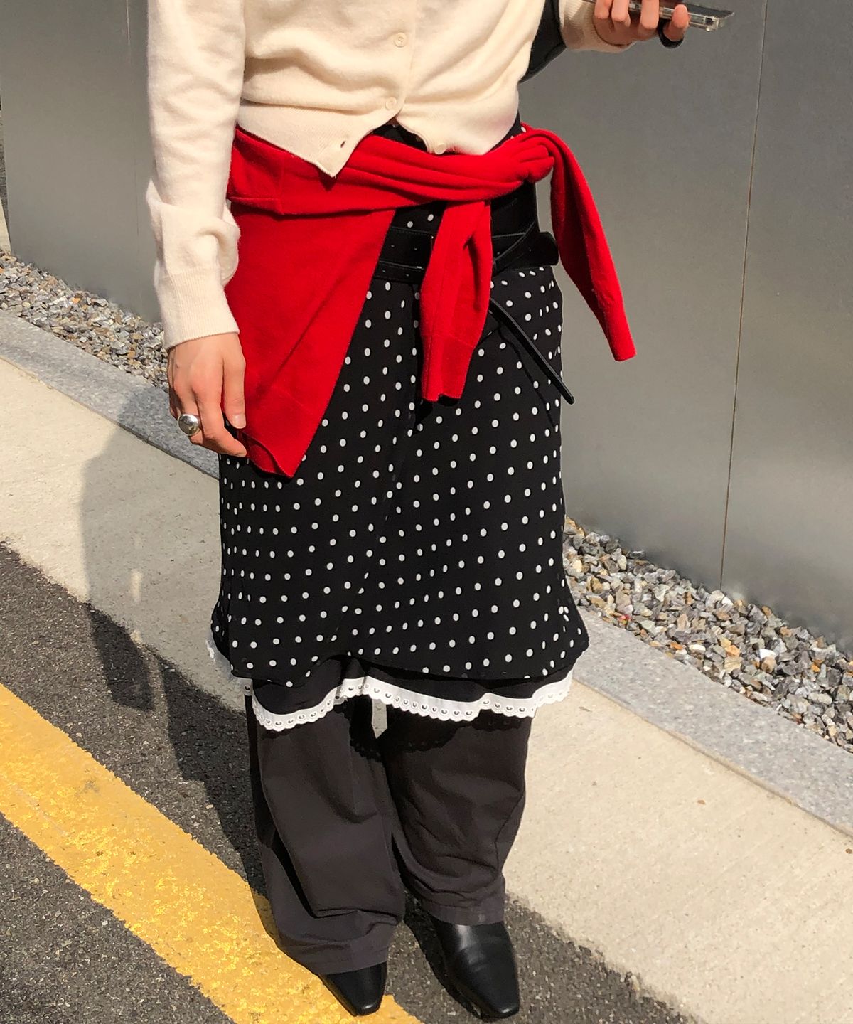 쎄미(SSEMI) CHIFFON DOT MIDI SKIRT(BK)