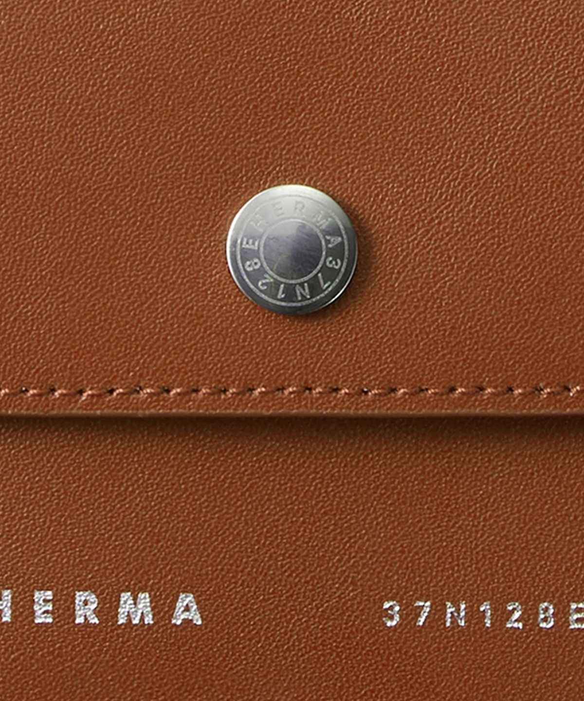 헤르마(HERMA) 쁘띠 체인 지갑 우드
