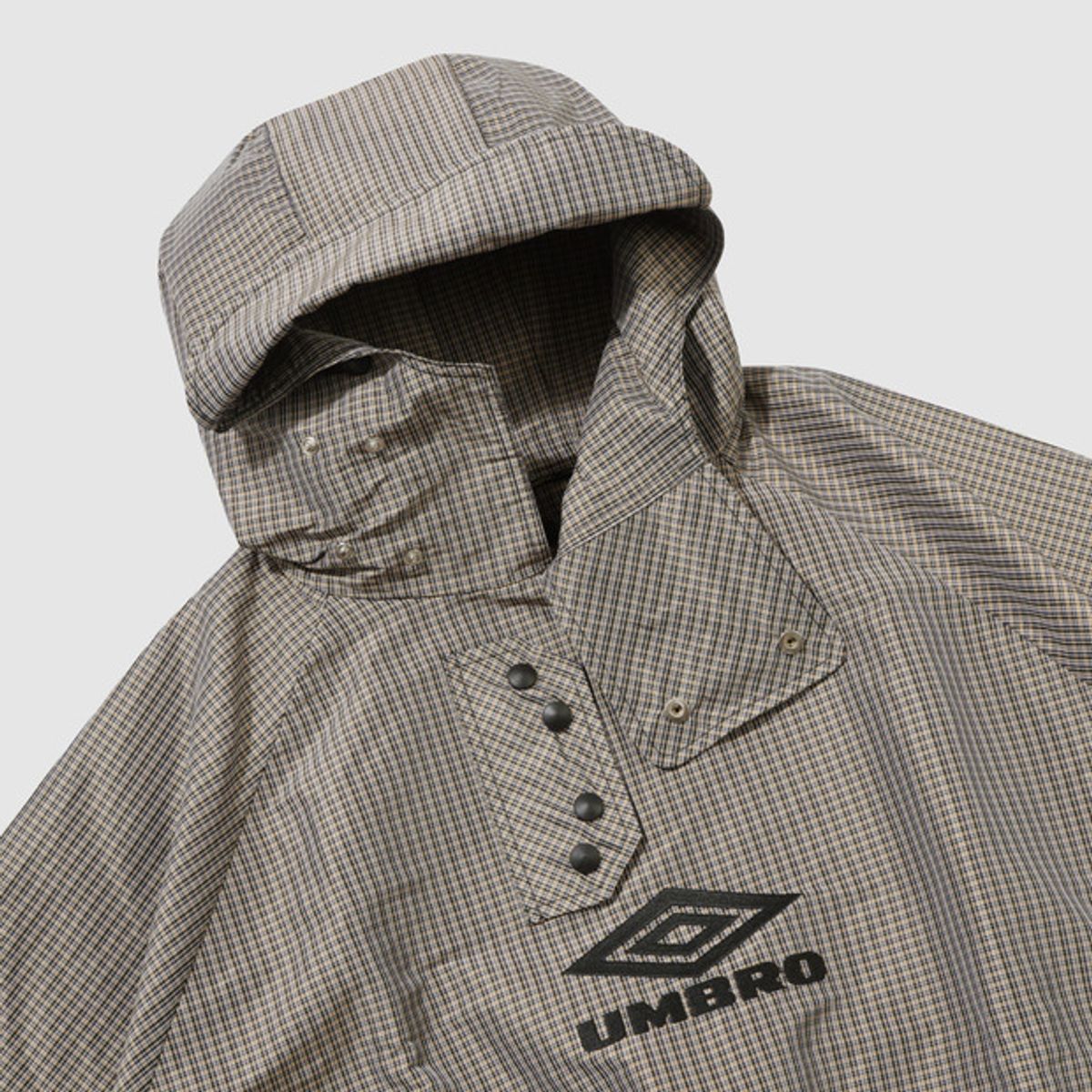 엄브로(UMBRO) [UMBRO X SLAM JAM] 체크 스모크 후드 아노락 베이지 UQ411CWTO2
