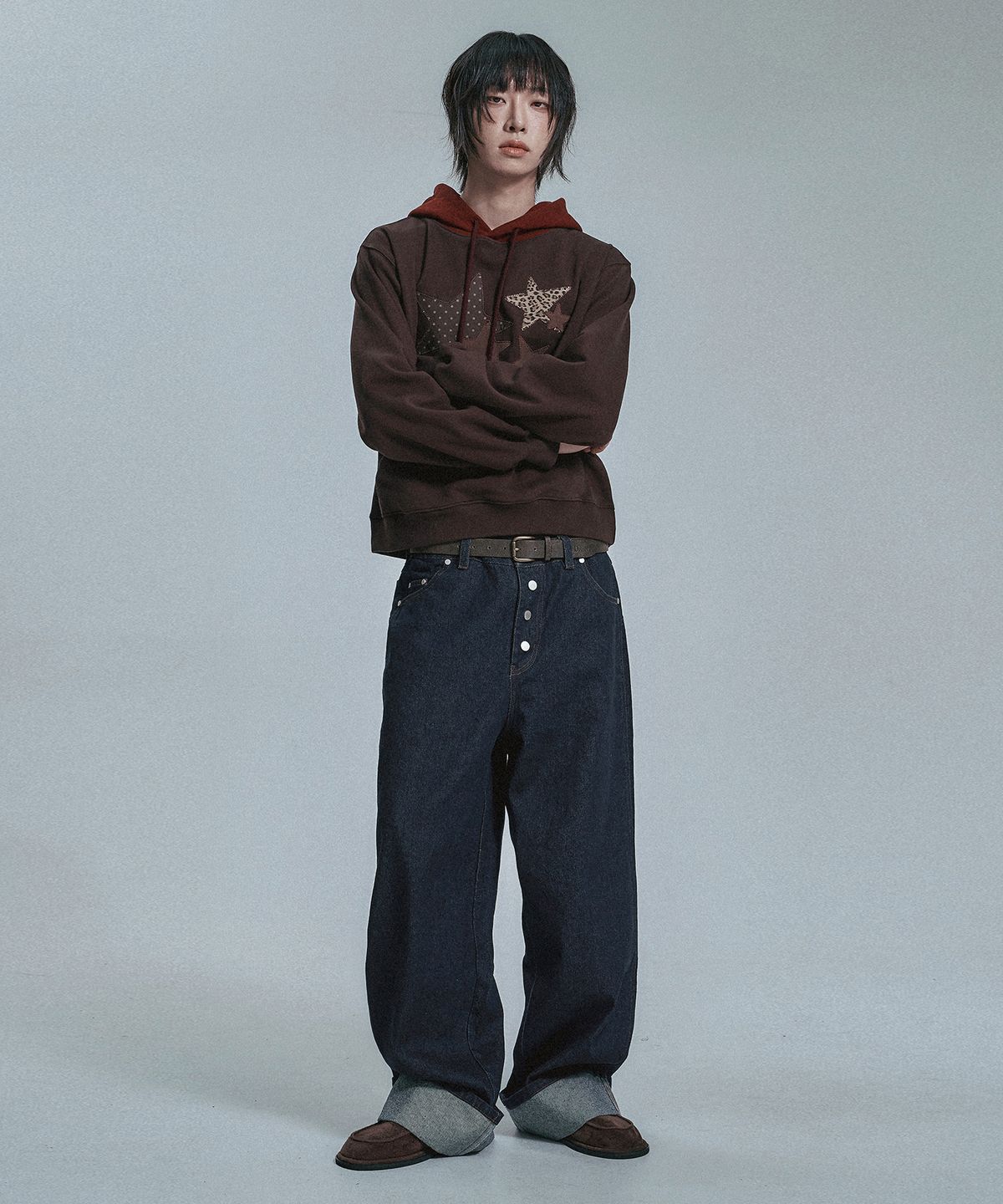 엠오오(MOO) 멀티 스타 아플리케 배색 후드 - 초코브라운