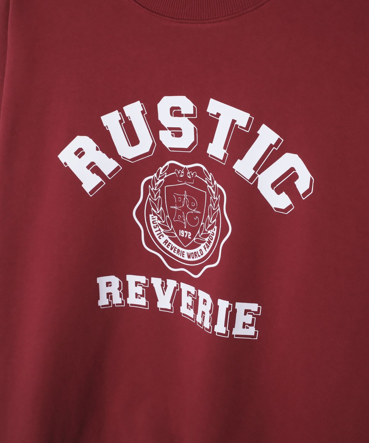 러스틱 레버리(RUSTIC REVERIE) 헤리티지 엠블럼 스웨트셔츠 [버건디]