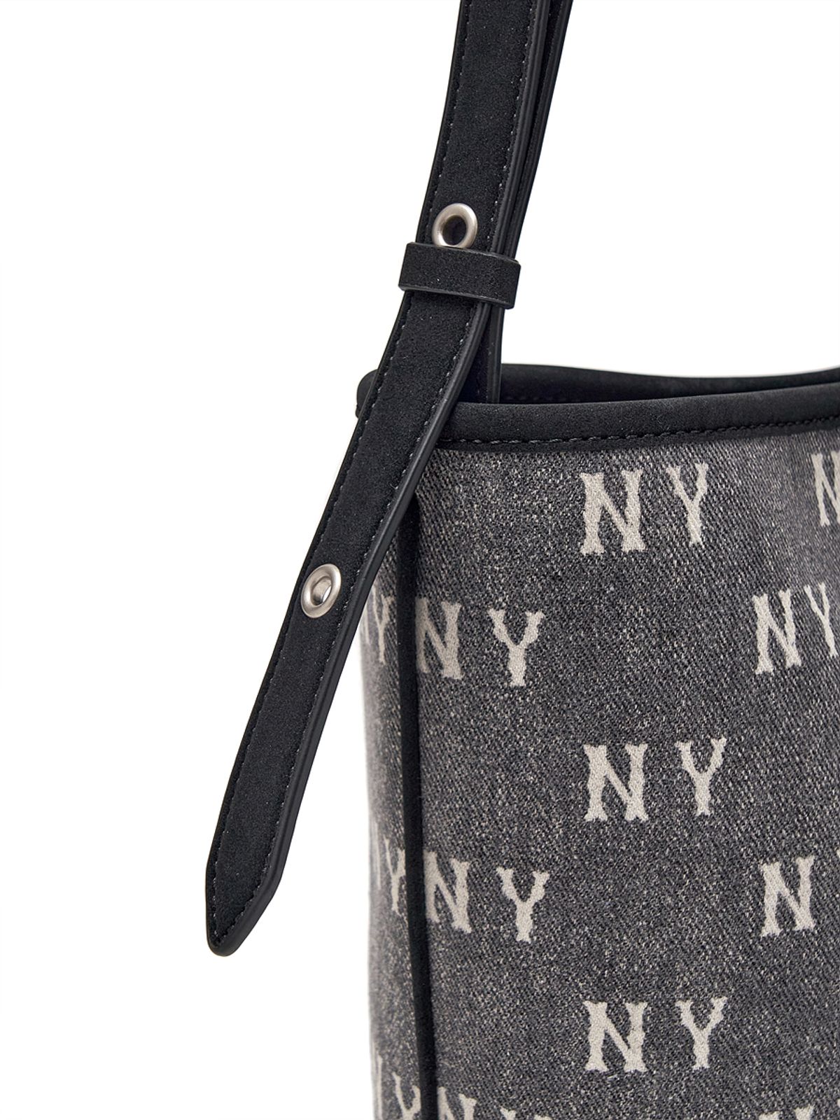 엠엘비(MLB) 클래식 모노그램 빈티지 데님 버킷백 NY (Charcoal Grey)