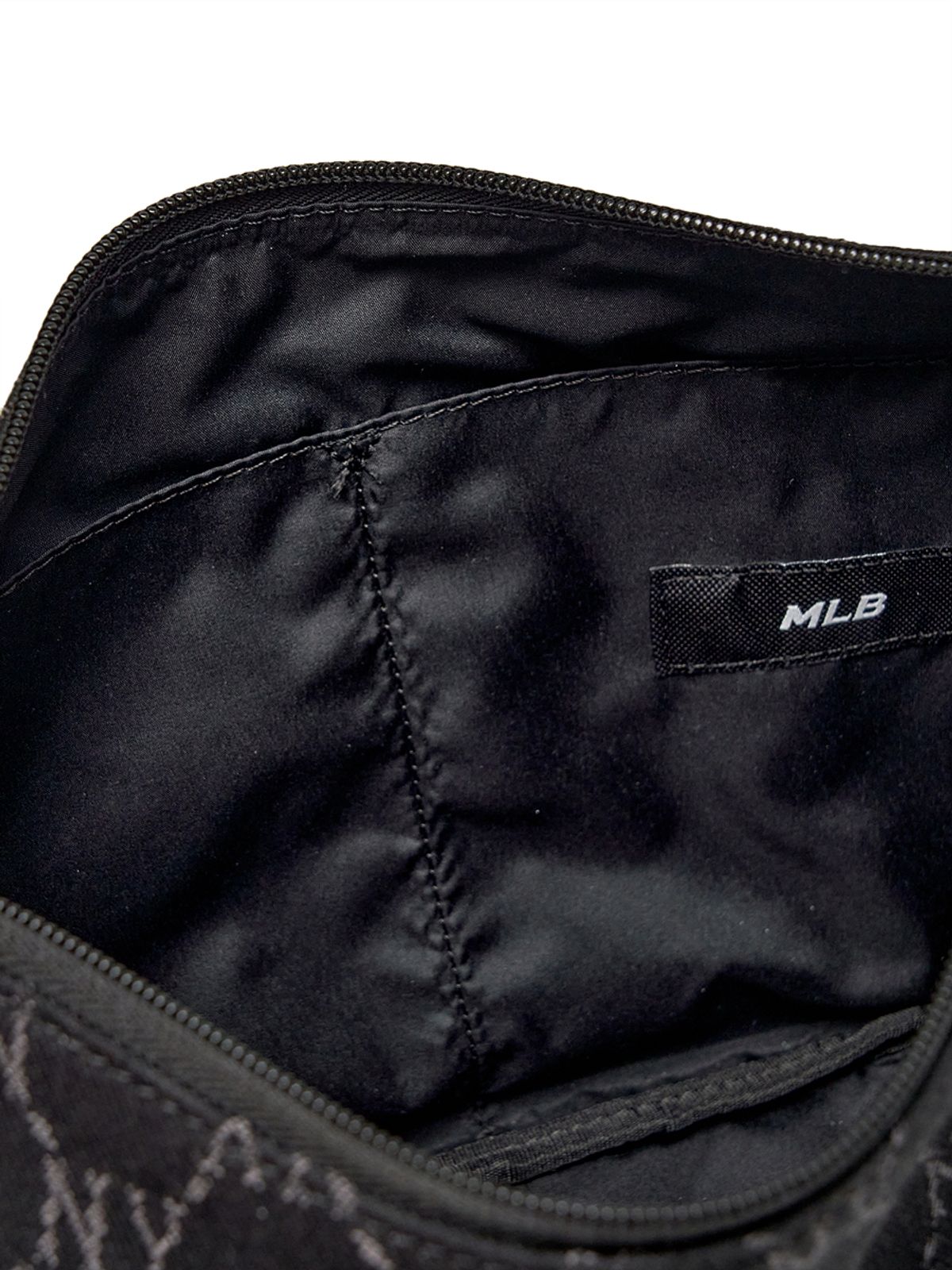 엠엘비(MLB) 다이아 모노그램 데님 JQD 크로스백 NY (Black)