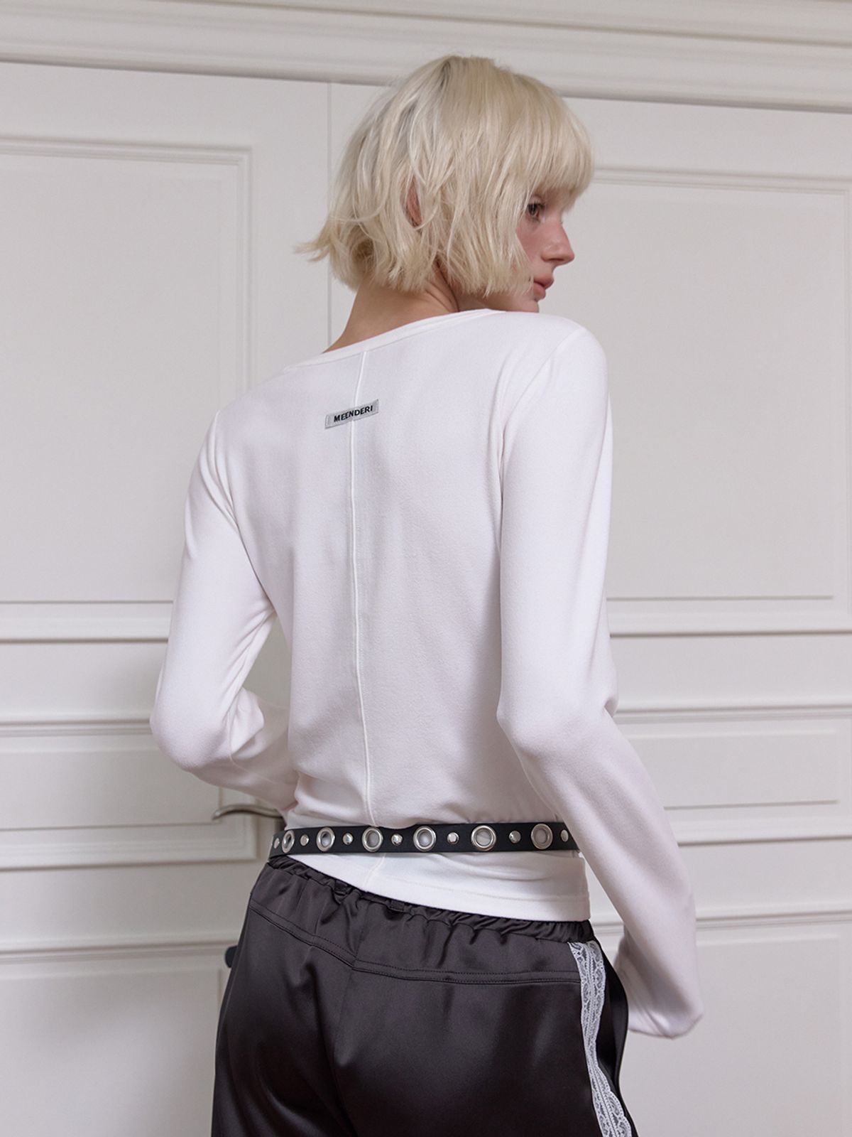민더리(MEENDERI) 2WAY CLASSIC LONG SLEEVE - WHITE