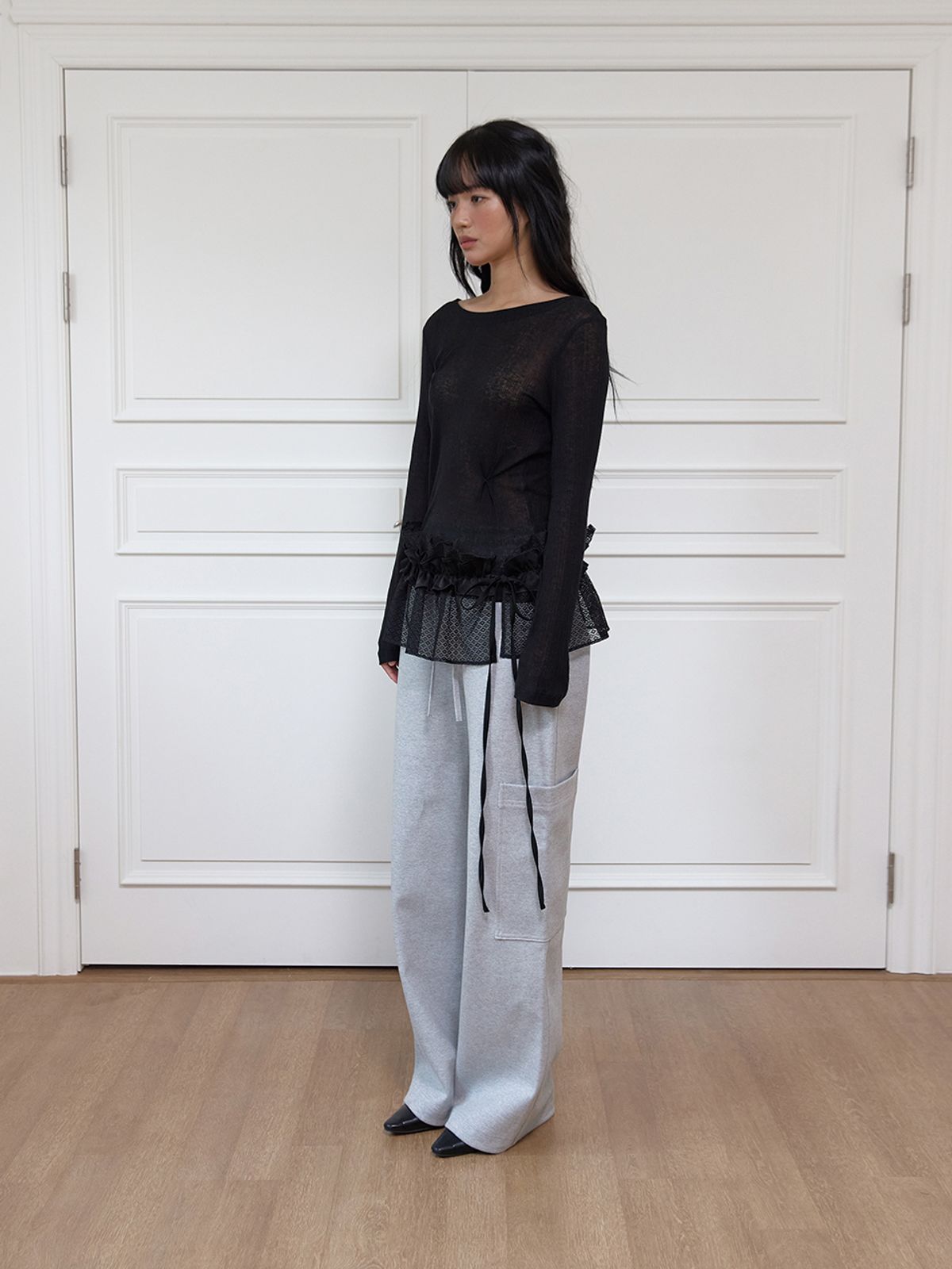 민더리(MEENDERI) PINCHED SEE-THROUGH TOP - BLACK