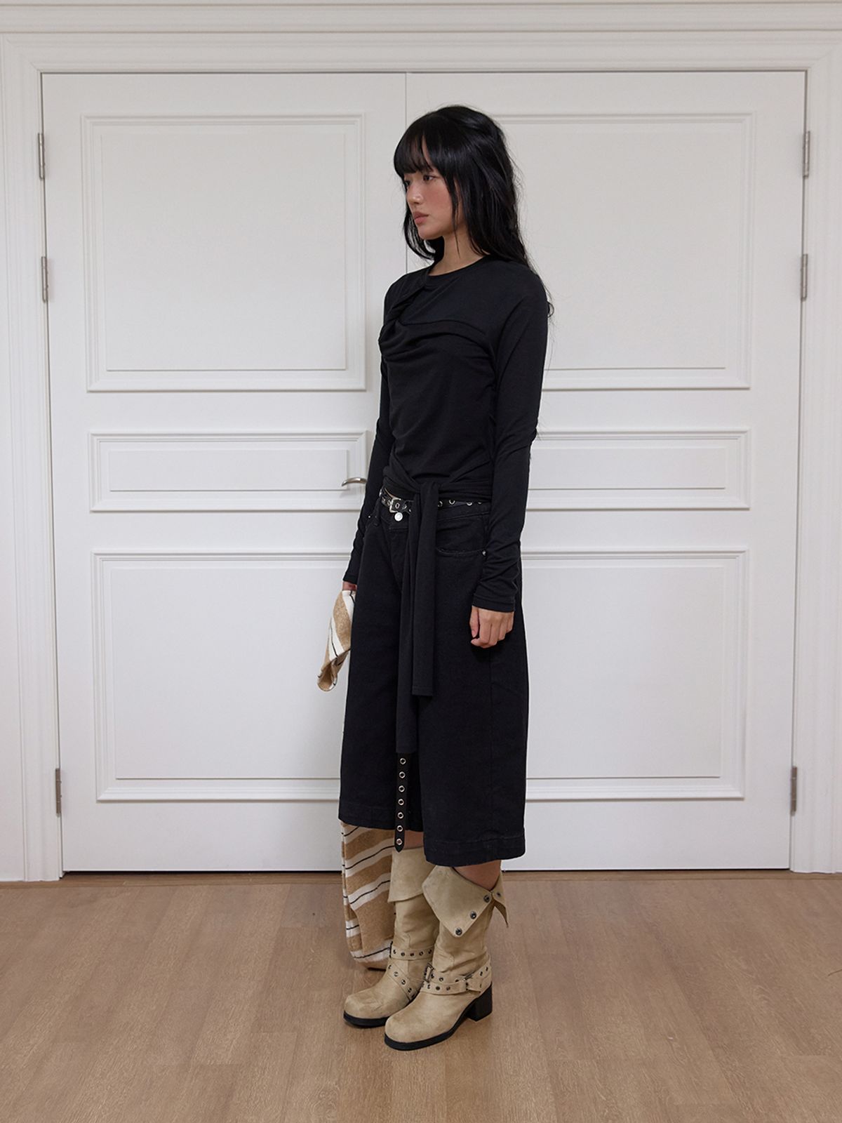 민더리(MEENDERI) TWIST SHEER TIED TOP - BLACK