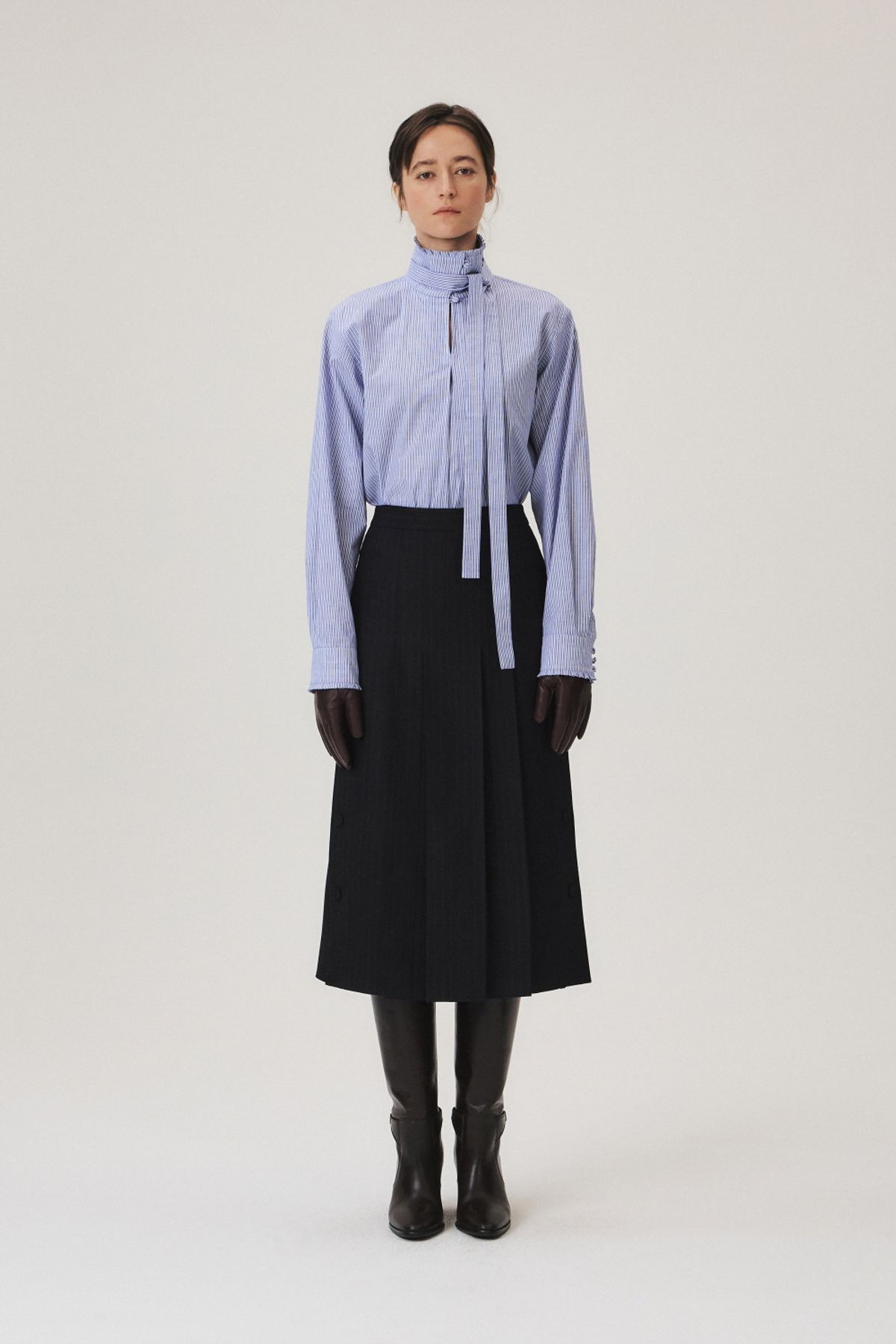 쿠메(KUMÉ) Wool Blend Side Button Skirt, Navy Stripe