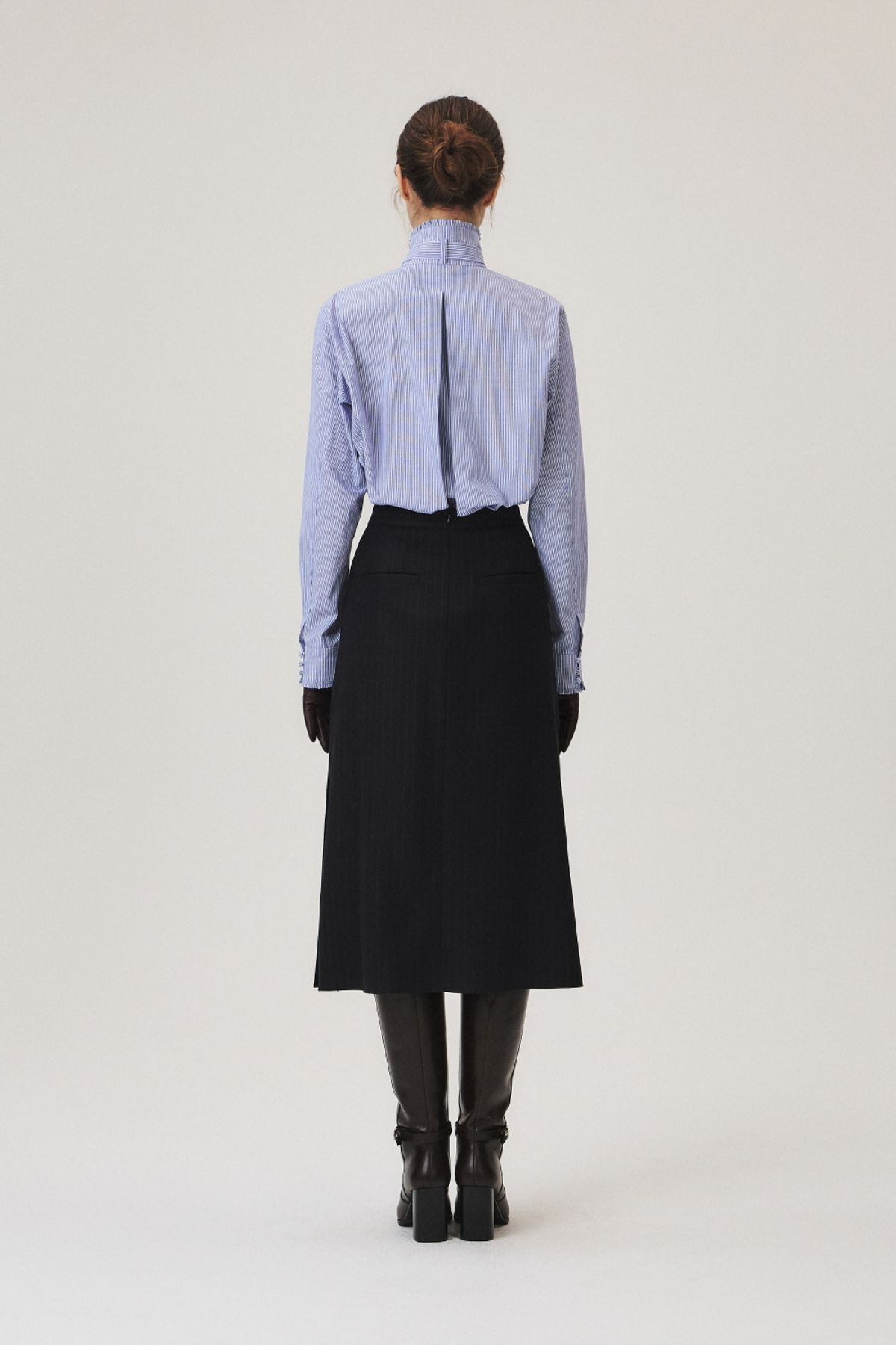 쿠메(KUMÉ) Wool Blend Side Button Skirt, Navy Stripe