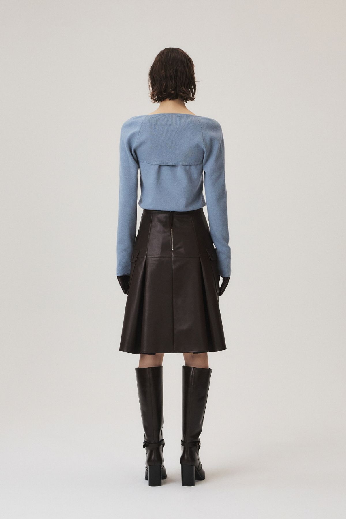 쿠메(KUMÉ) Vegan Leather Pleated Cargo Skirt, Burgundy