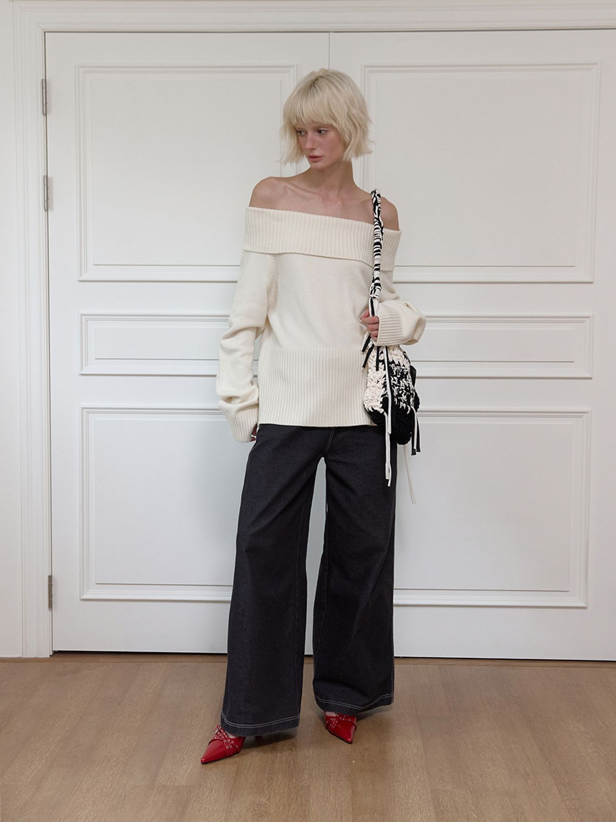 민더리(MEENDERI) FOLDED OFF-SHOULDER KNIT - IVORY
