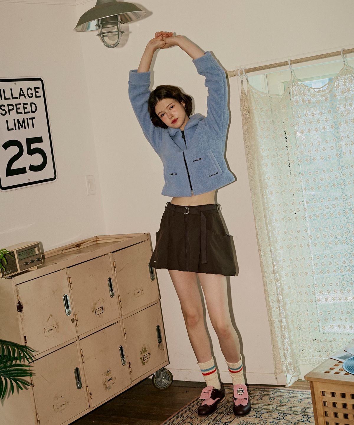 칸디니(KANDINI) 블루 플리스 세미크롭 점퍼