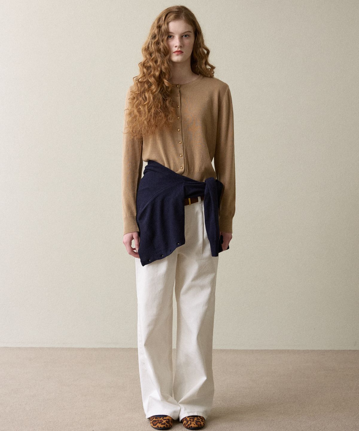 오픈도어스튜디오(OPENDOORSTUDIO) gold button cash cardigan beige