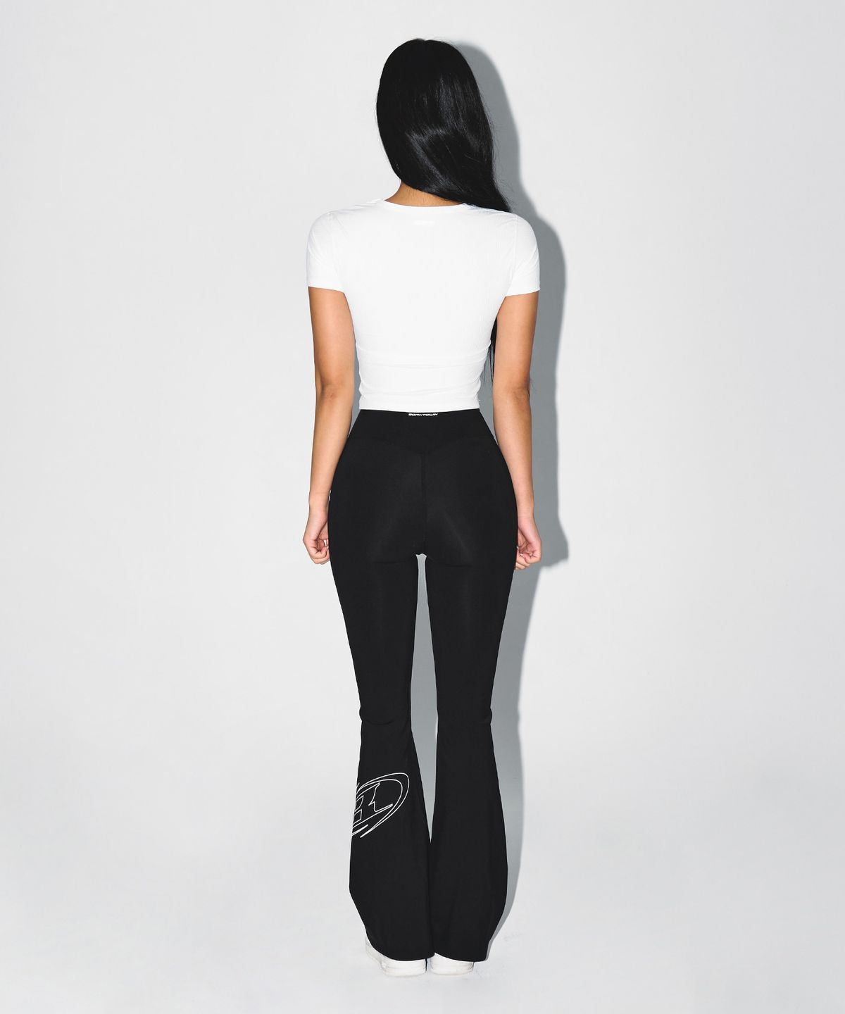 본투윈(BORN TO WIN) W STROKE B FLEECE BOOTS CUT LEGGINGS [BLACK]