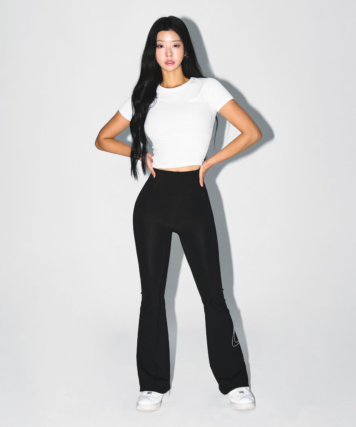 본투윈(BORN TO WIN) W STROKE B FLEECE BOOTS CUT LEGGINGS [BLACK]