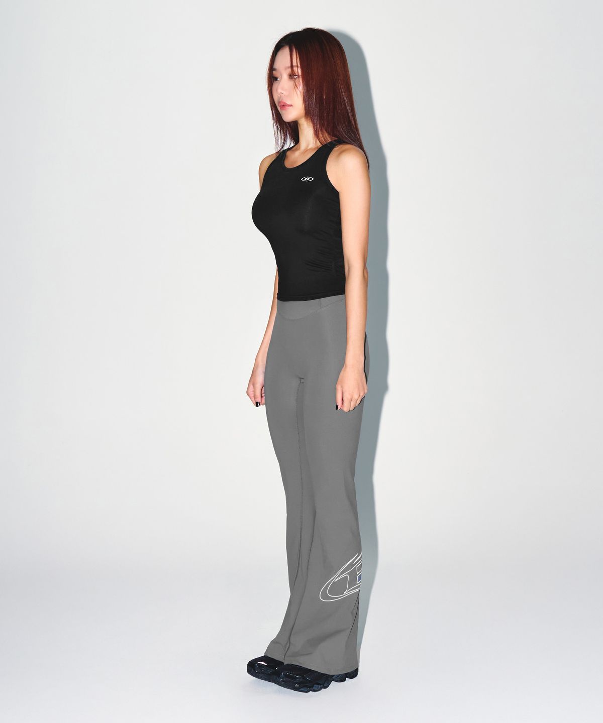 본투윈(BORN TO WIN) W STROKE B FLEECE BOOTS CUT LEGGINGS [CHARCOAL]