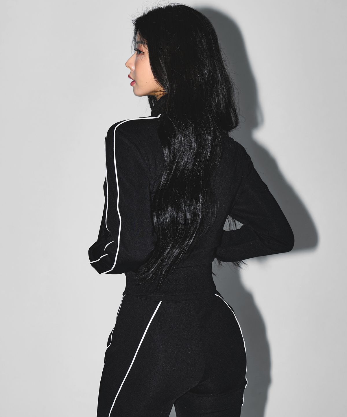 본투윈(BORN TO WIN) W PIPING LINE ZIP UP JACKET [BLACK]