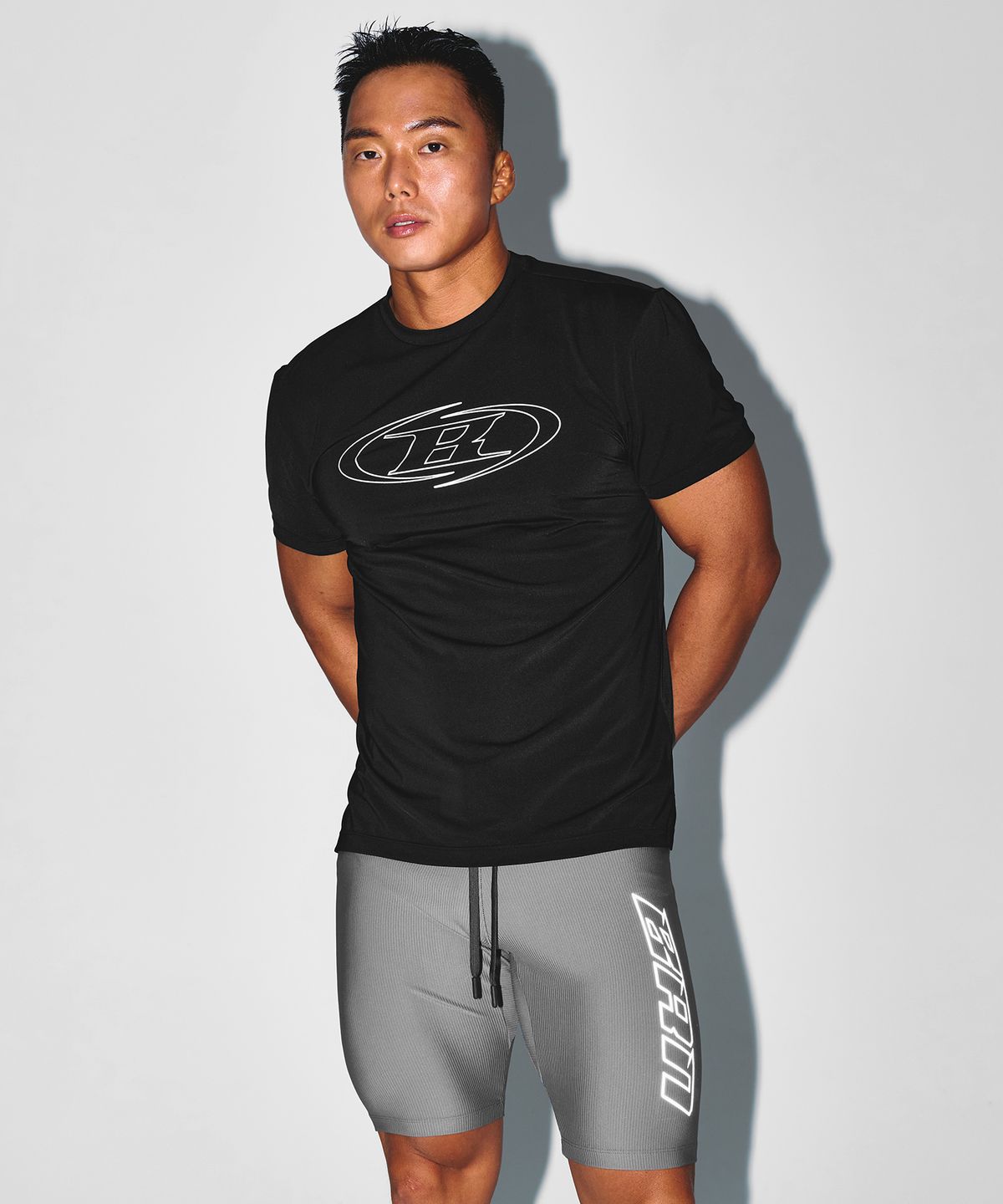 본투윈(BORN TO WIN) BRN SIDE LOGO SHORT LEGGINGS [CHARCOAL]