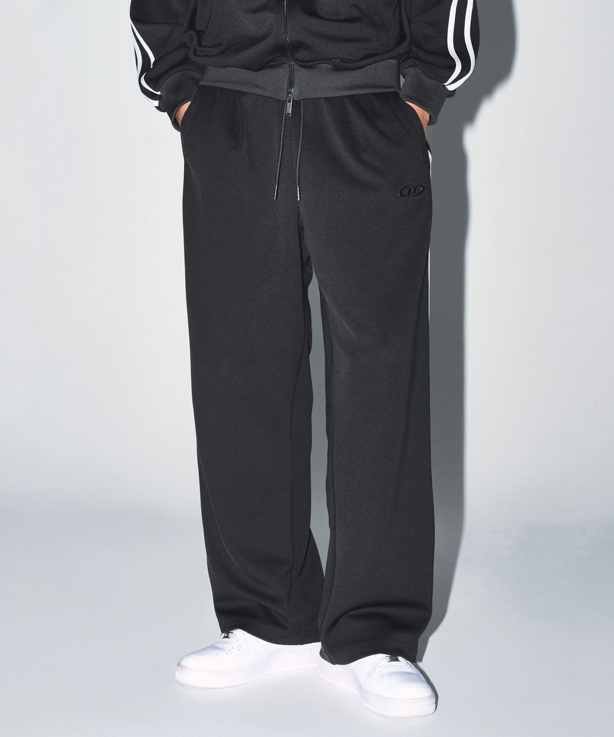 본투윈(BORN TO WIN) CHROME B JERSEY TRACK PANTS [CHARCOAL]