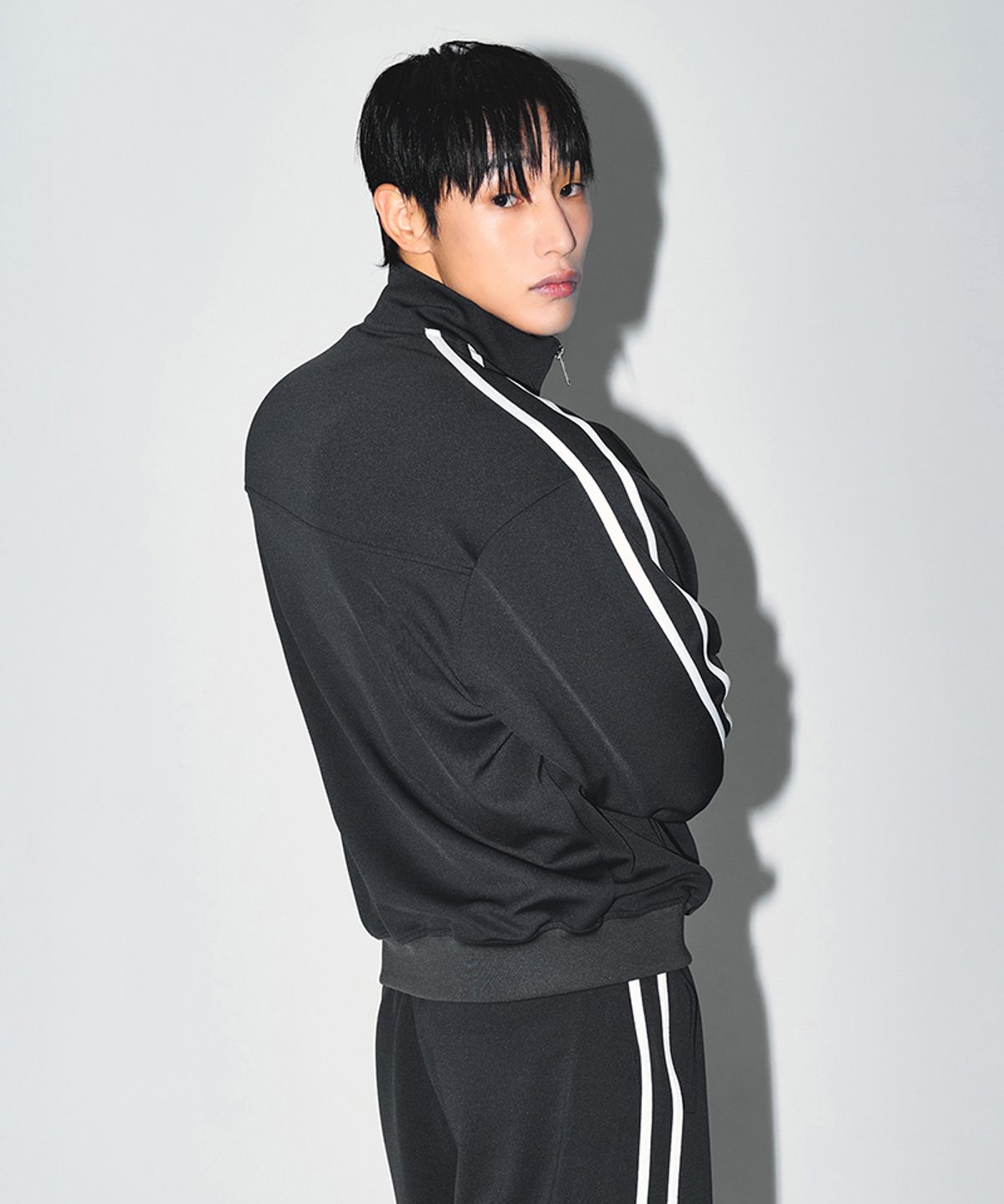 본투윈(BORN TO WIN) CHROME B JERSEY TRACK JACKET [CHARCOAL]