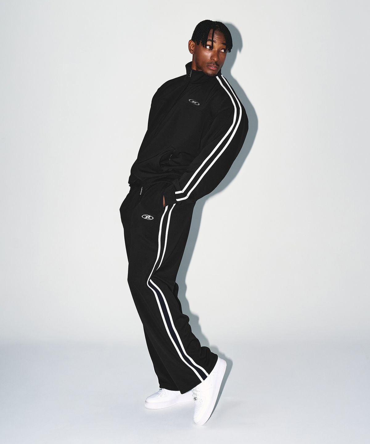 본투윈(BORN TO WIN) CHROME B JERSEY TRACK JACKET [BLACK]