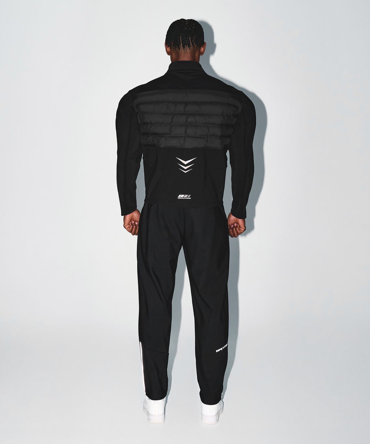 본투윈(BORN TO WIN) BRN HYBRID PADDED MUSCLE FIT JACKET [BLACK]