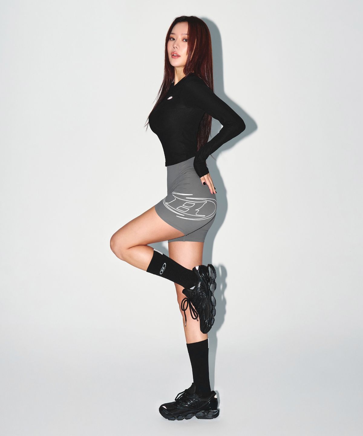 본투윈(BORN TO WIN) W STROKE B 3.5 BIKER SHORTS [CHARCOAL]