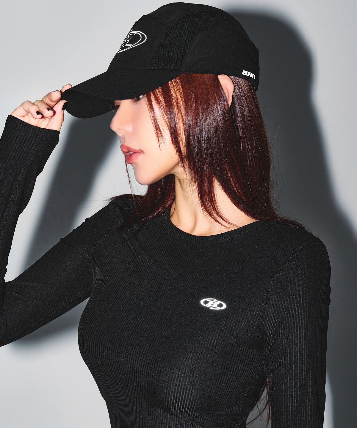 본투윈(BORN TO WIN) W FITNESS RIBBED LONG SLEEVE [BLACK]