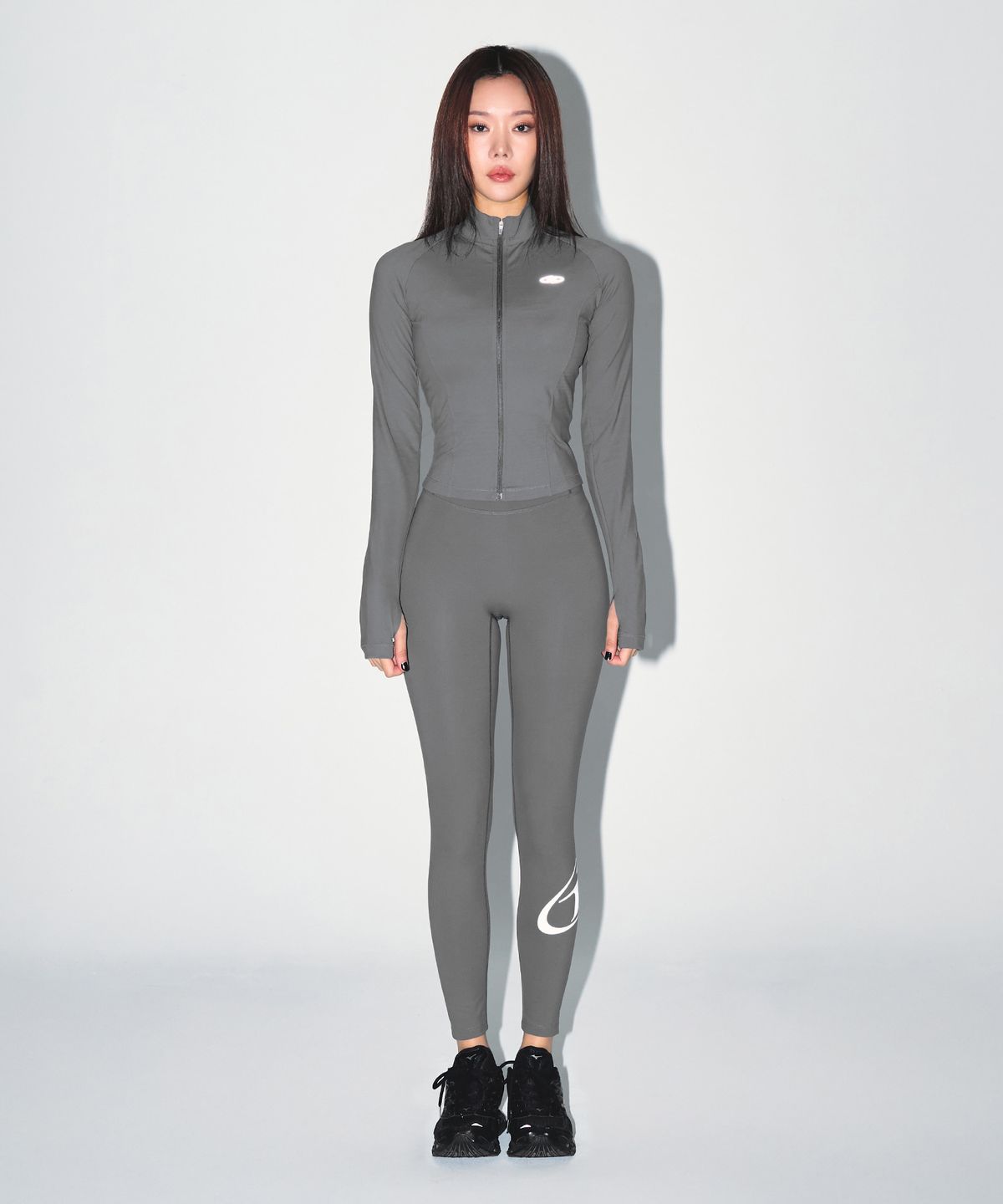 본투윈(BORN TO WIN) W COMPRESSION FULL ZIP UP JACKET [CHARCOAL]