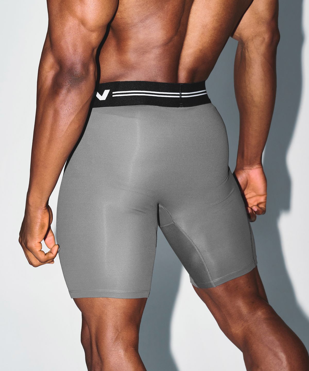 본투윈(BORN TO WIN) BRN OUTBAND SHORT LEGGINGS [CHARCOAL]