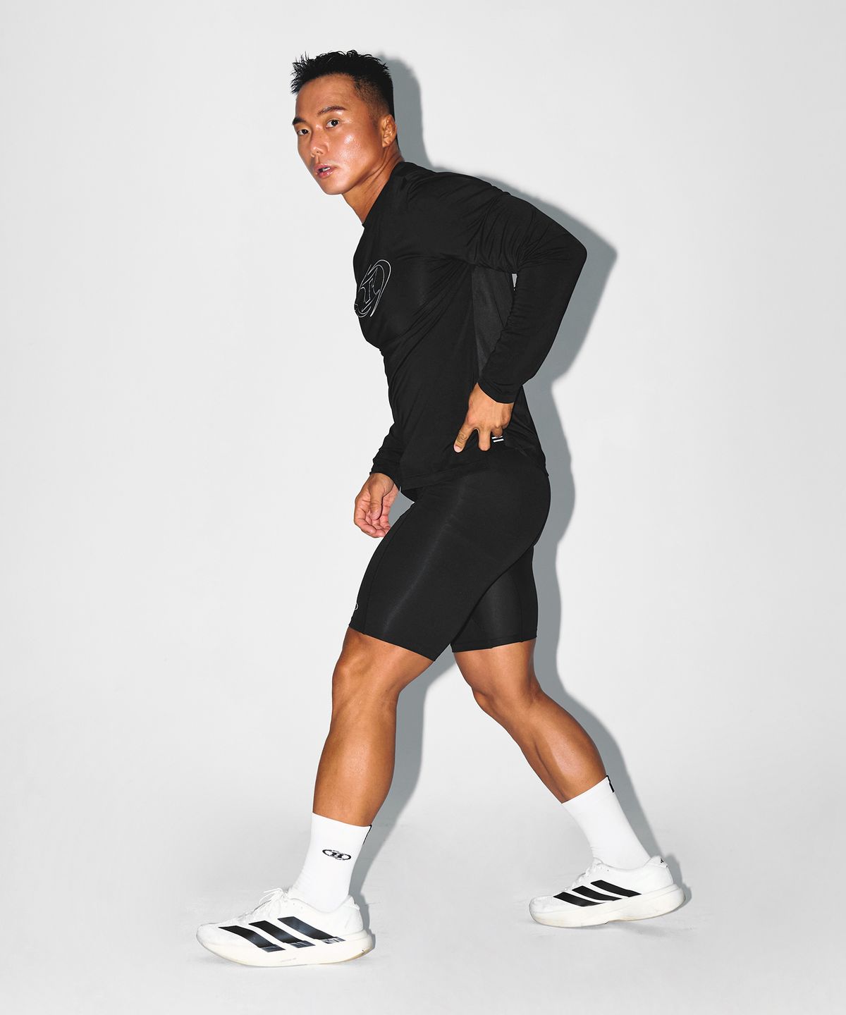 본투윈(BORN TO WIN) STROKE B QUICK DRY LONG SLEEVE [BLACK]