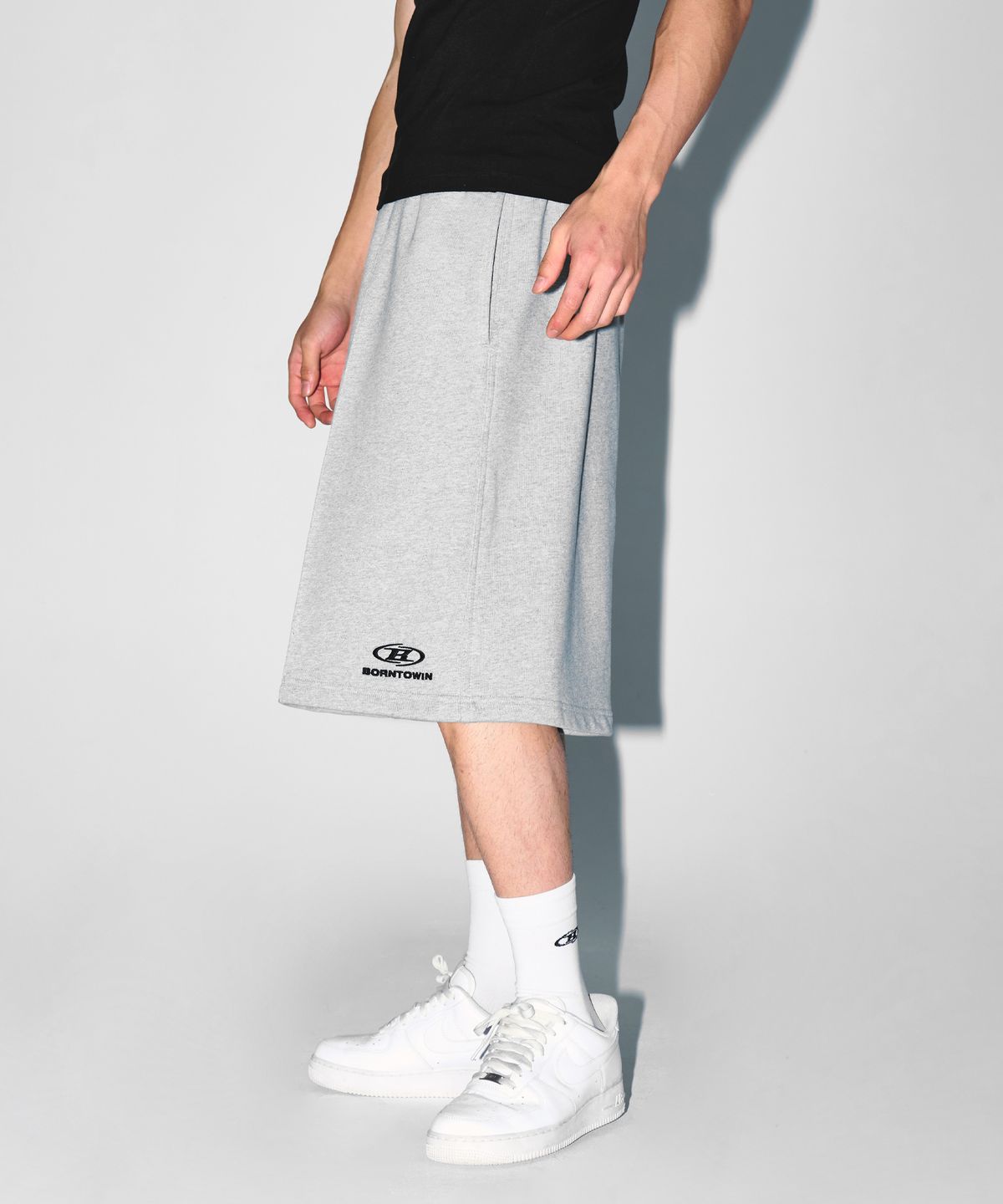본투윈(BORN TO WIN) B-SYMBOL LOGO PINTUCK BERMUDA PANTS [MELANGE GREY]