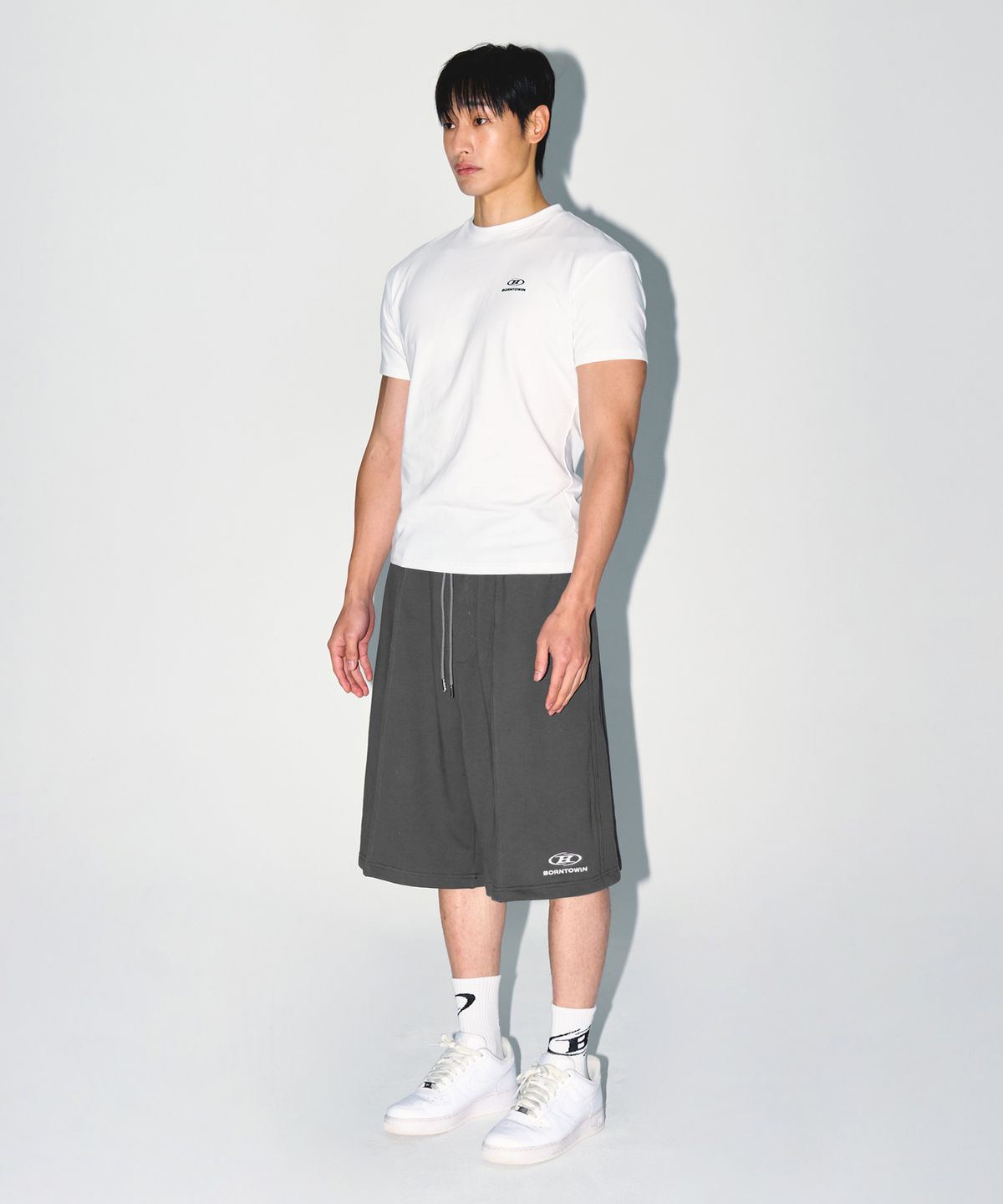 본투윈(BORN TO WIN) B-SYMBOL LOGO MUSCLE FIT T-SHIRTS [WHITE]