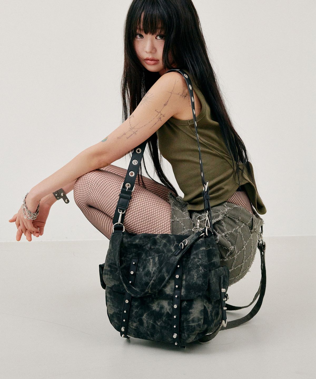 닐링(NILLRING) 11AM30 Stud shoulder bag _ Khaki