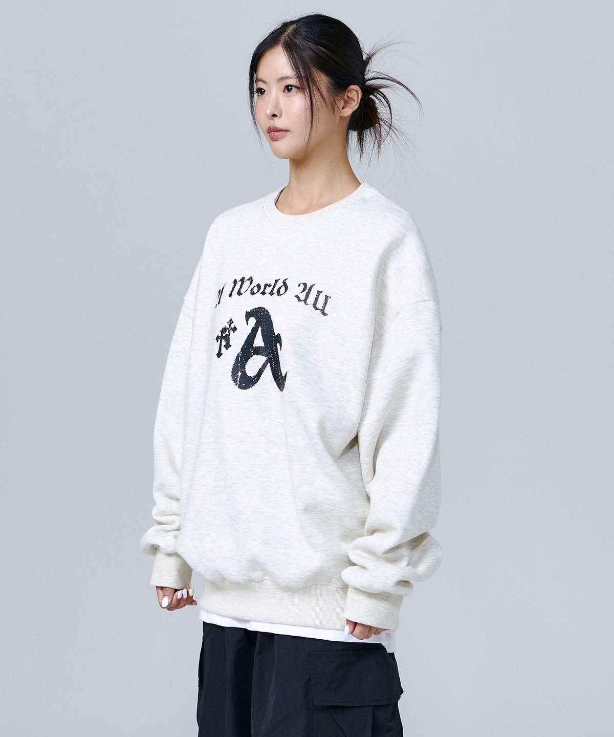 어 월드 올(A WORLD ALL) SIGNATURE ARCH 오버핏 맨투맨(SAMAWA-0002)