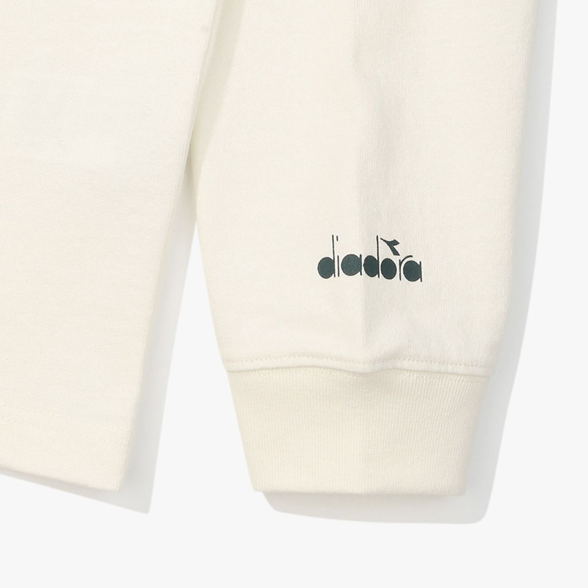 디아도라(diadora) [DIADORA by PALMES] 그래픽 긴팔 티셔츠 WHITE