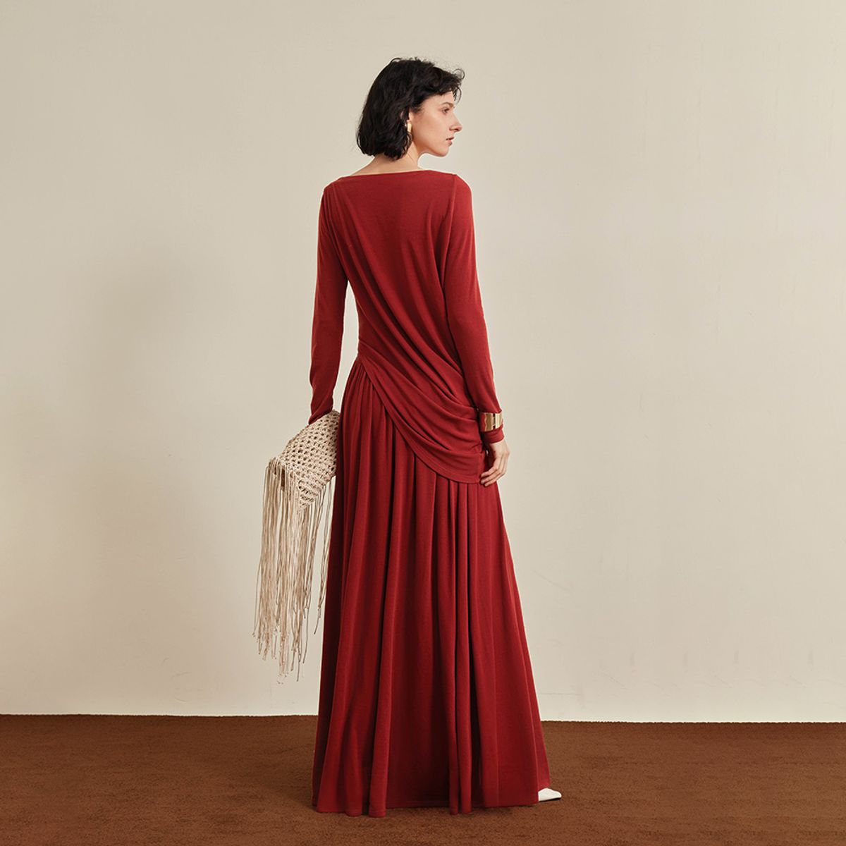 와이와이아이엠(YYIAM) YY_Autumn red asymmetrical skirt