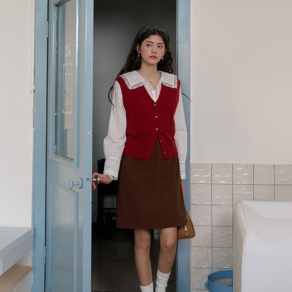 심플레트로(SIMPLE RETRO) SR_V-neck cable knitted vest