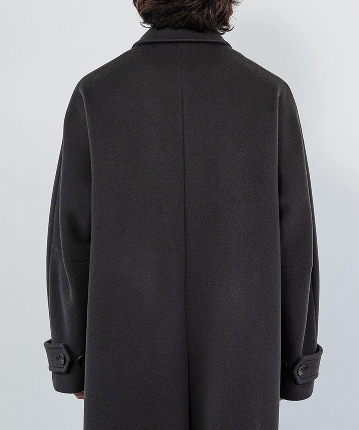 우석(WOOSUK) SYNRÉ Dolman Coat